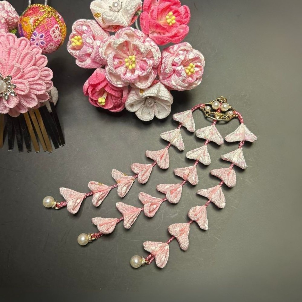 七五三 髪飾り『桃雅（ももみやび）』— ピンク×白のつまみ細工 3点セット（S012)・画像10