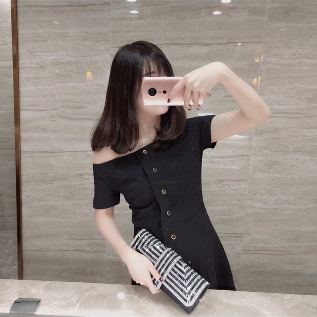 クラッチバッグ バッグ バック レディースバッグ ショルダーバッグ ショルダーバック 肩がけバック 肩掛けバック クラッチバッグ 2way 肩がけ 肩掛け 手持ち かわいい 大人可愛い きれいめ シンプル カジュアル 大人 上品 おしゃれ お洒落 大人可愛い 大人女子 こなれ感 キュート ガーリー エレガント モダン 主役級 存在感 抜け感 無地 10代 20代 30代 レディース デート お出かけ 女子会 休日 パーティー イベント デイリー 普段使い お揃い 春 夏 秋 冬 オールシーズン