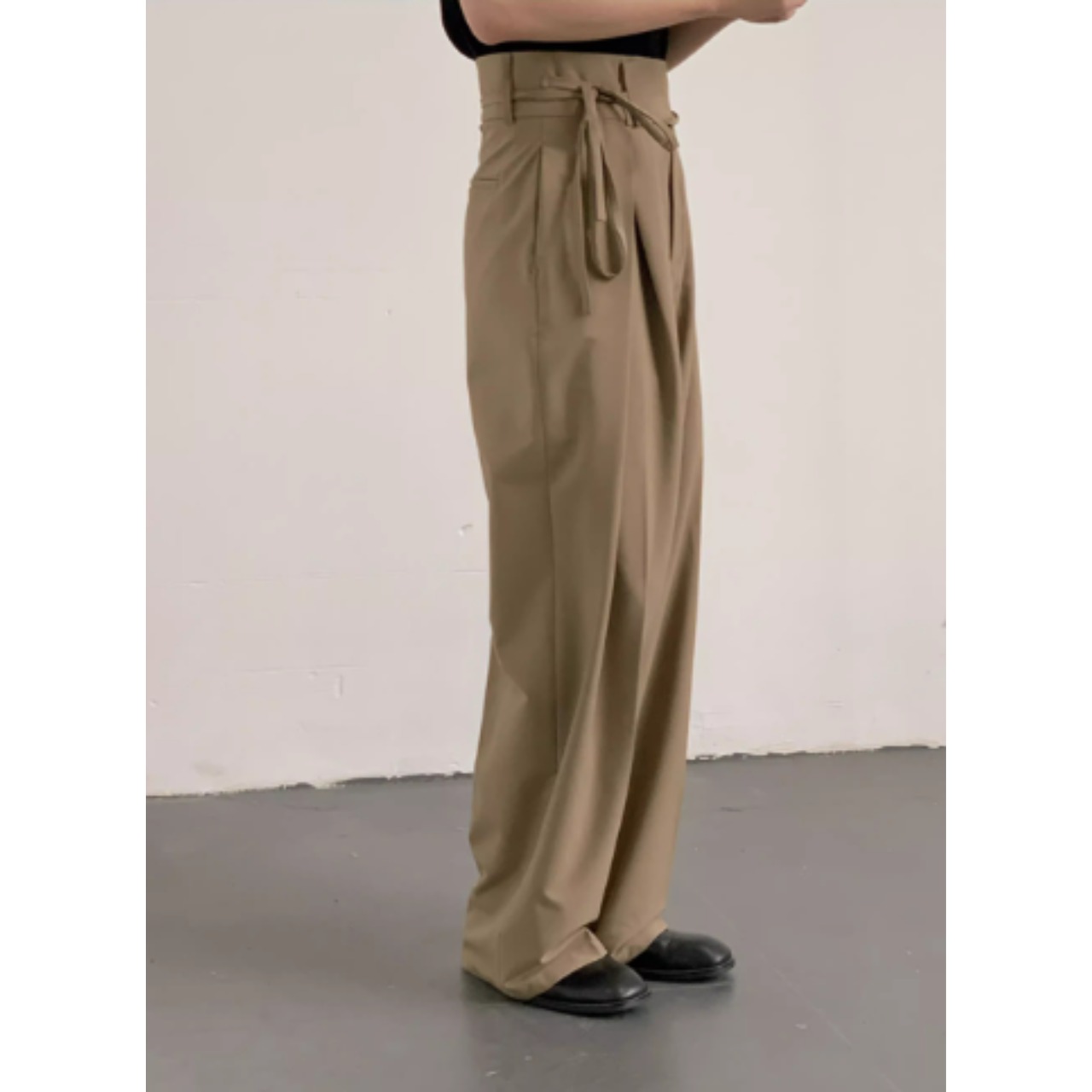 ウエストベルト付きタックワイドパンツ　TB1738・画像3