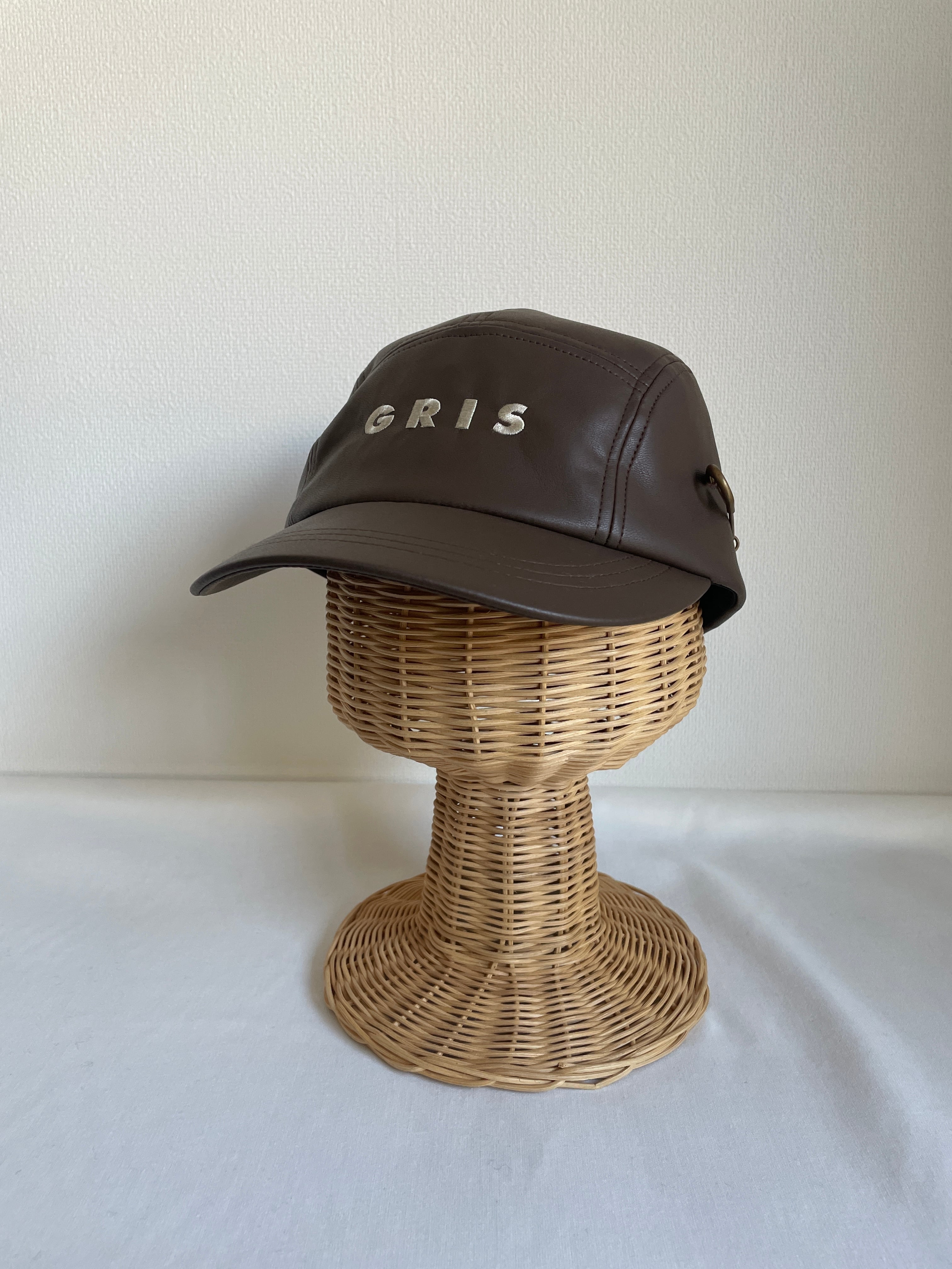 Fake leather jet cap | GRIS