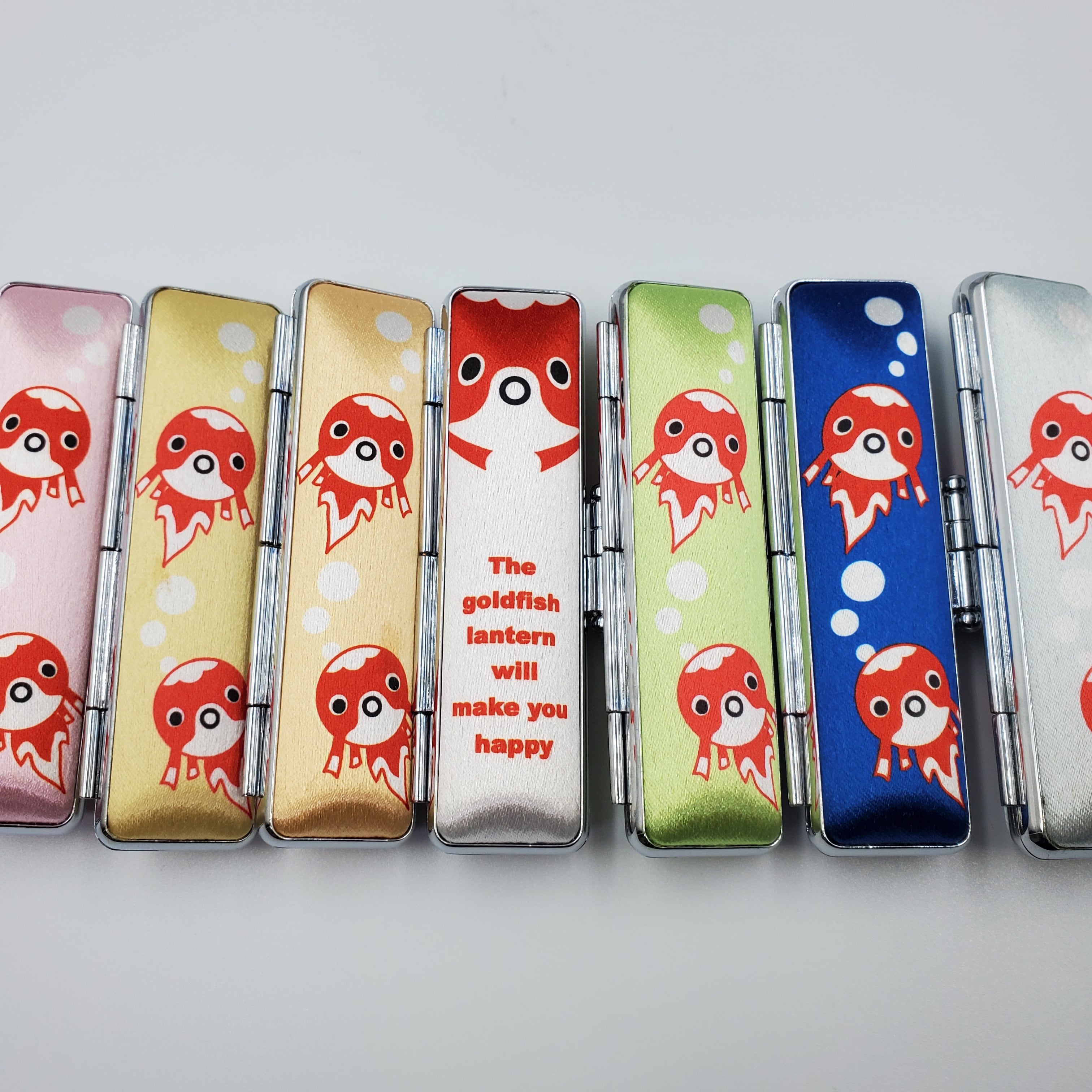 袋物の美 鑑賞と作り方　サイン入り 金魚ちょうちん和(なごみ)ざいく印鑑:ぷくぷく金魚柄 水色