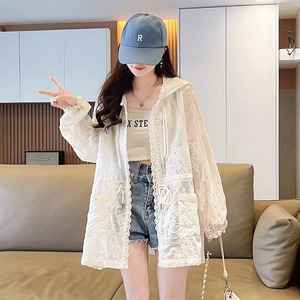 【送料無料】 カーディガン 日焼け防止 UV サマーカーディガン ガウン 冷房対策 アウター 羽織り ショート 長袖 Vネック フード付き フレア Aライン ファスナー ホワイト アイボリー 大人カラー ニュアンスカラー 薄手生地 かわいい 大人可愛い 綺麗 シンプル カジュアル 大人 上品 おしゃれ お洒落 大人女子 こなれ感 コンサバ 定番アイテム 体型カバー フェミニン 花柄 夏 女性 レディース ママ 20代 30代 40代 お茶会 授業参観 休日 アウトドア プール 海 ビーチ リゾート