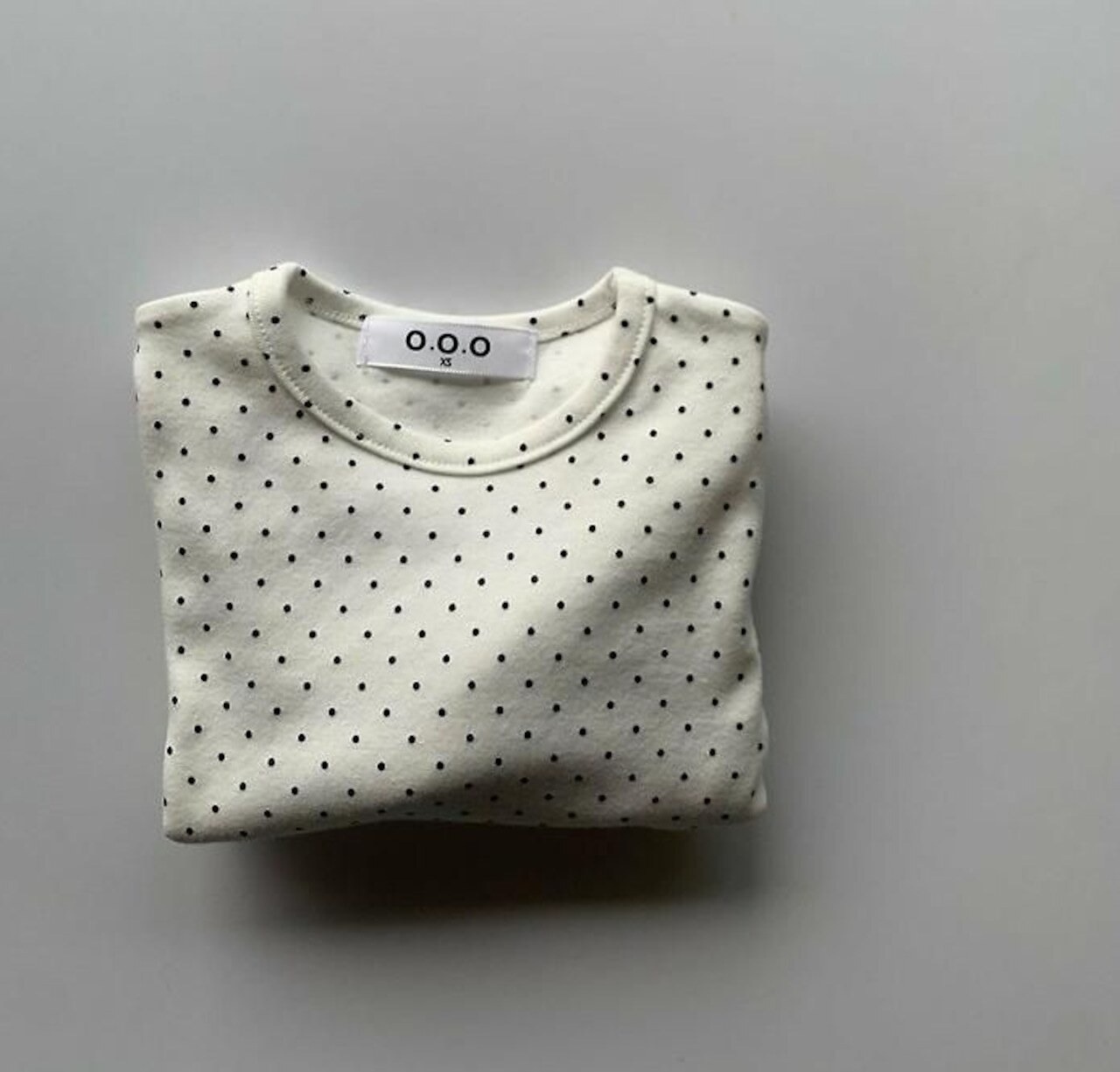 韓国子供服 / O.O.O / メロナTシャツ / 秋服 *XS~XL*