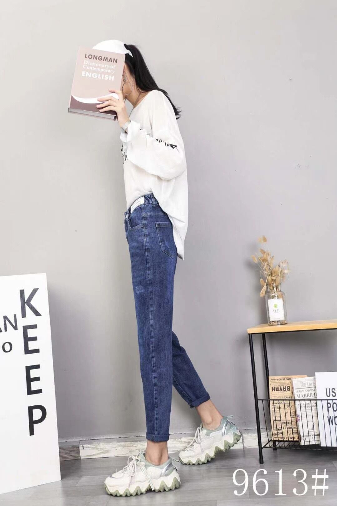 ストレートデニムパンツ