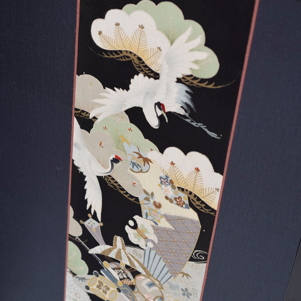 美術屏風 古布 松に宝づくし 黒 | SUZUTAME ONLINESHOP vogue