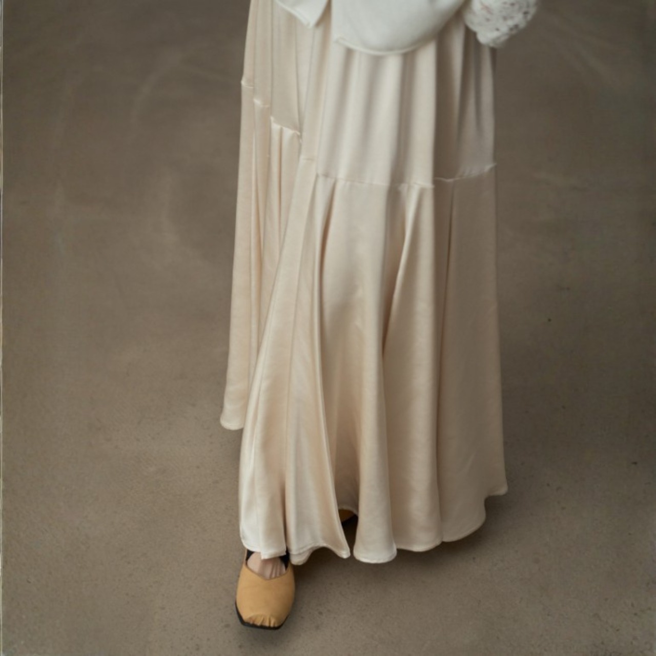 Lumière Flare Skirt F0525