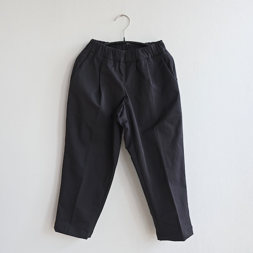《MOUNTEN. 2024SS》Re-nylon gaba 1tuck pants / black
