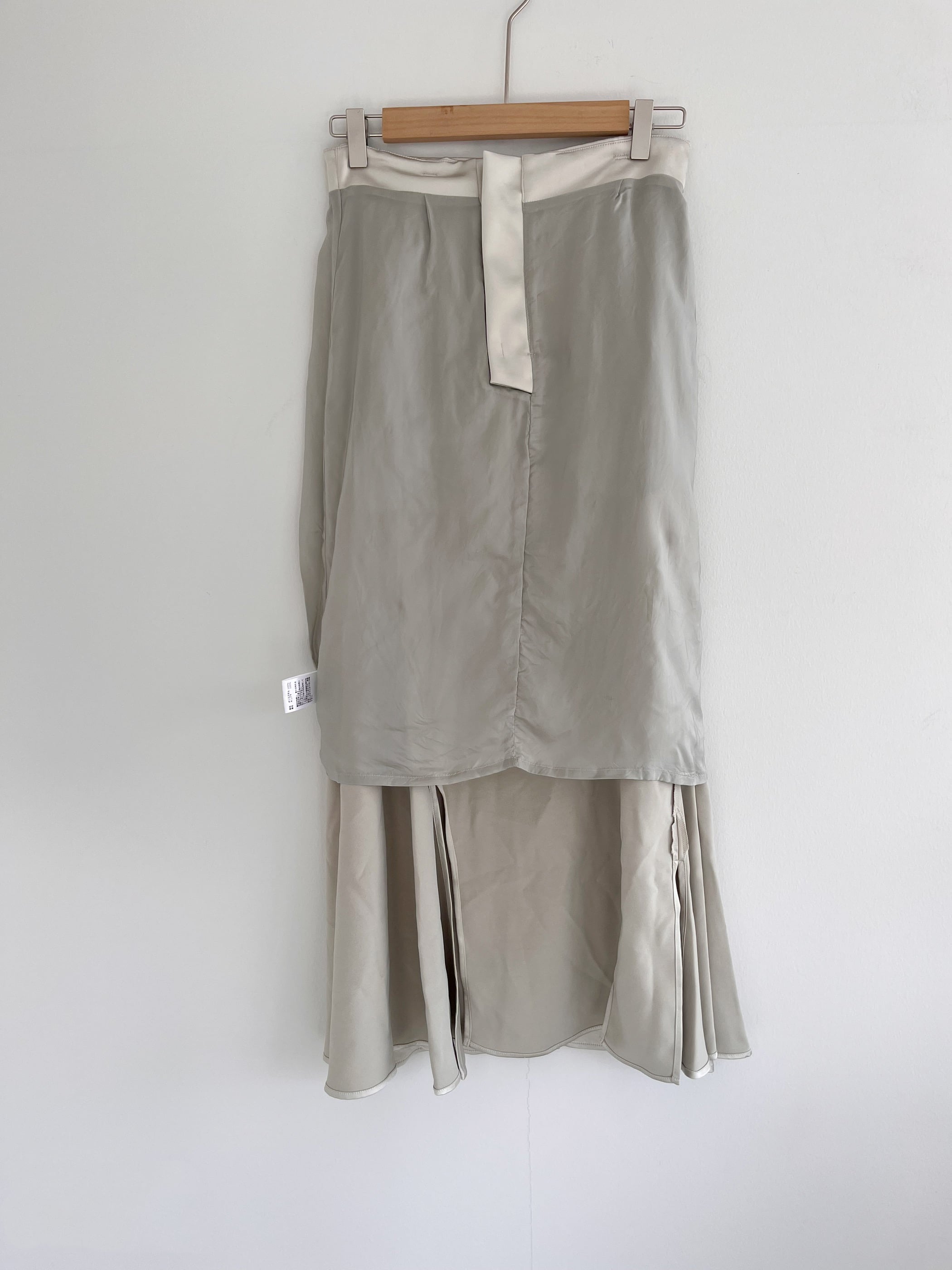 MURRAL Curvy satin skirt | KOKO