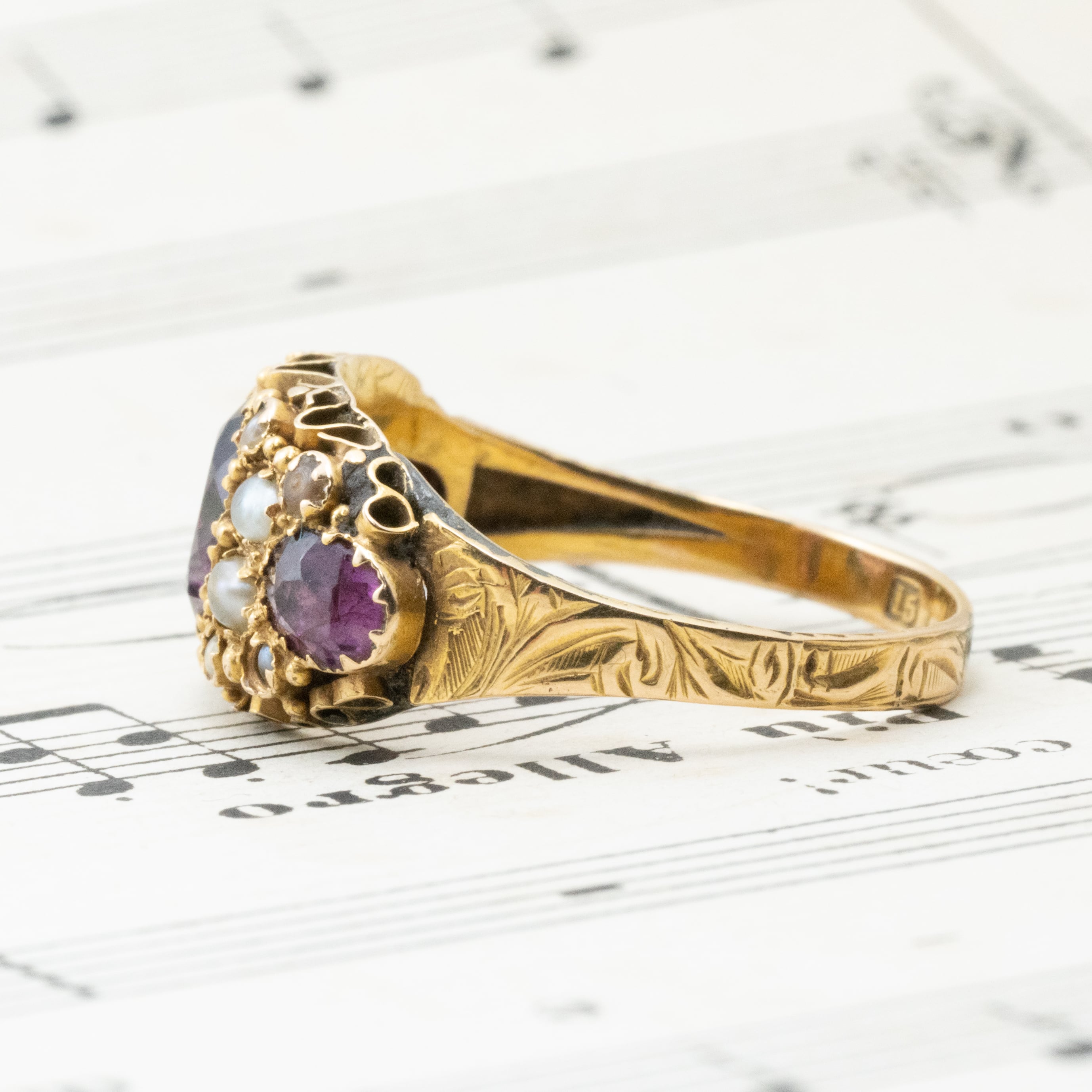 イギリスアンティークリング イギリス アンティーク リング 1880年 K15 ロードライトガーネット