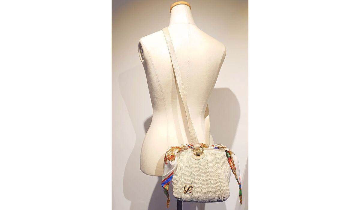 LOEWE ロエベ ウィリアムドモーガン ドローストリングポーチ 