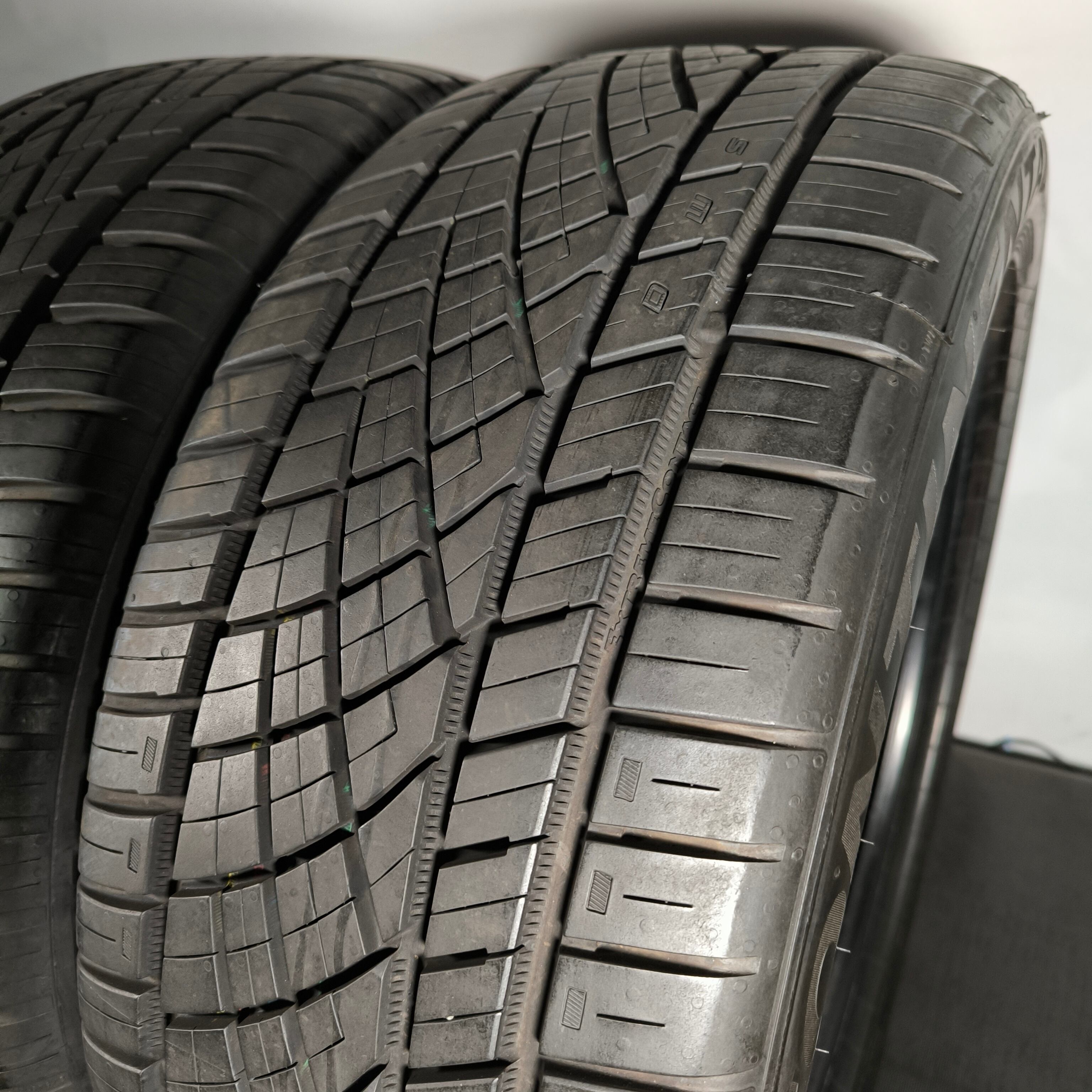 245/45ZR18 100Y Continental ExtremeContact DWS06 PLUS
