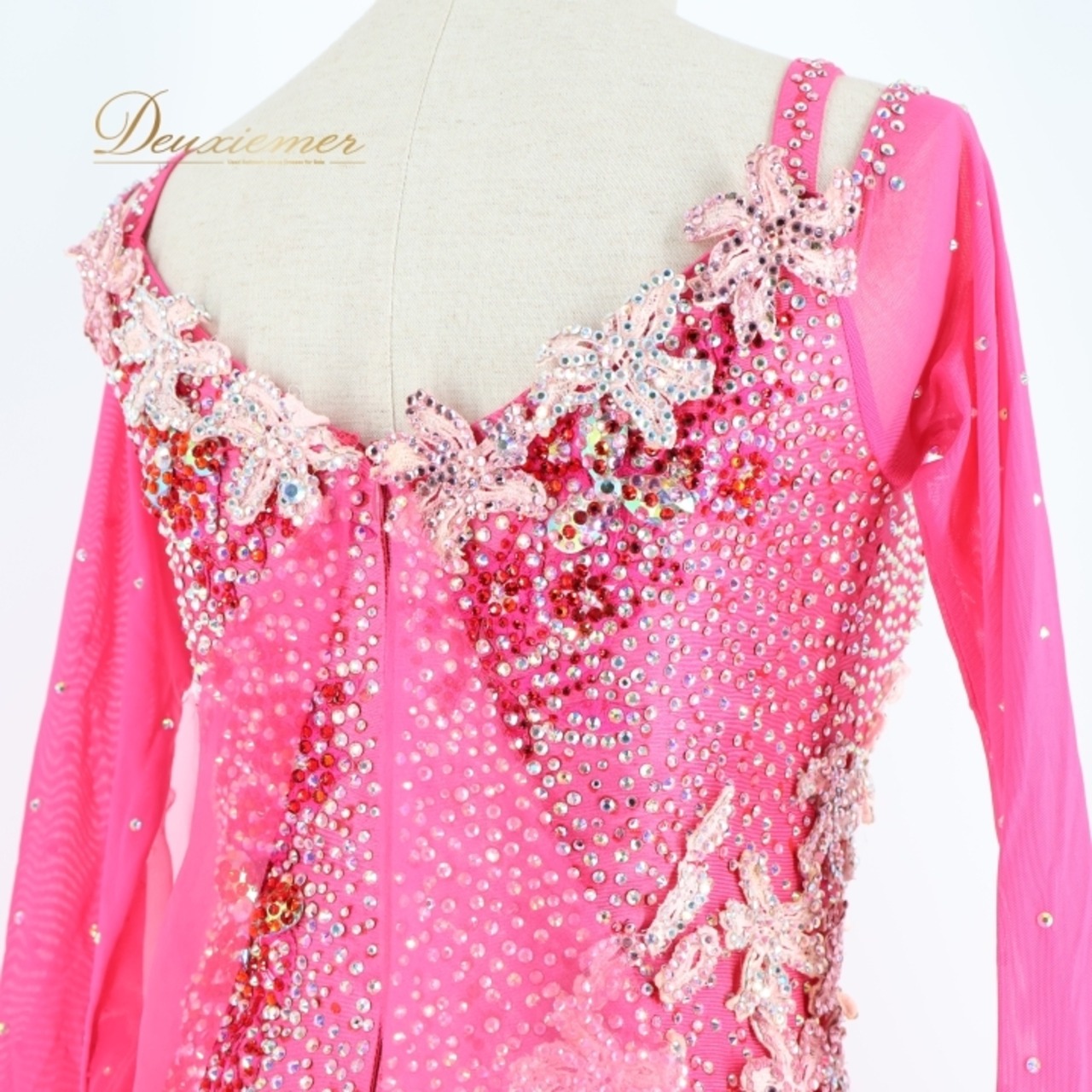 社交ダンス 衣装 スタンダードドレス ワンピース ドレス フロート レース デモ 競技 ダンス パーティ 発表会 ピンク 豪華 ゴージャス 華やか フリル 花 ピンク系 鮮やか 色味 ふんわり デザイン 競技用 ダンス衣装