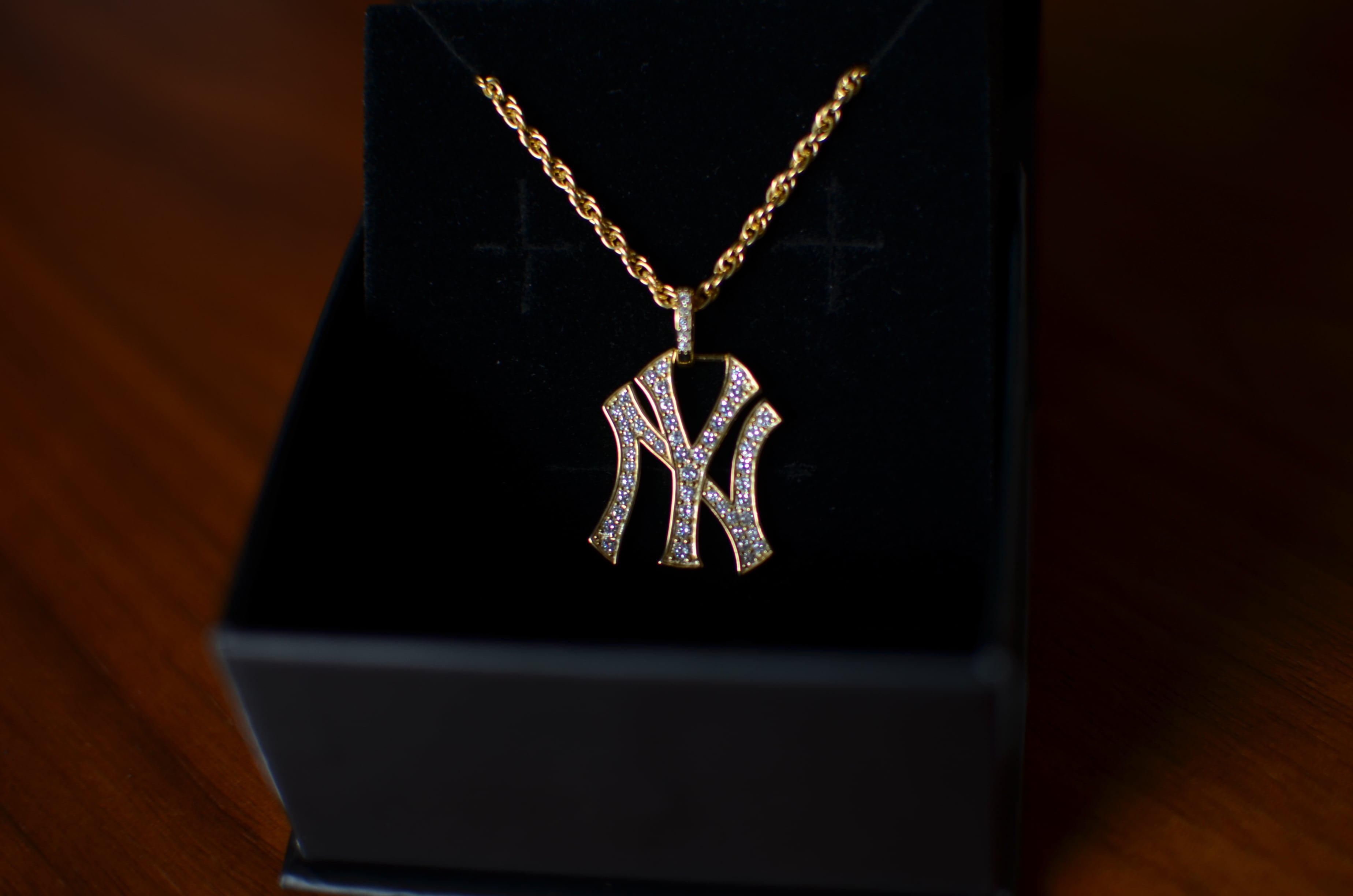 NY Yankees Large Pendant Necklace | CHIPS