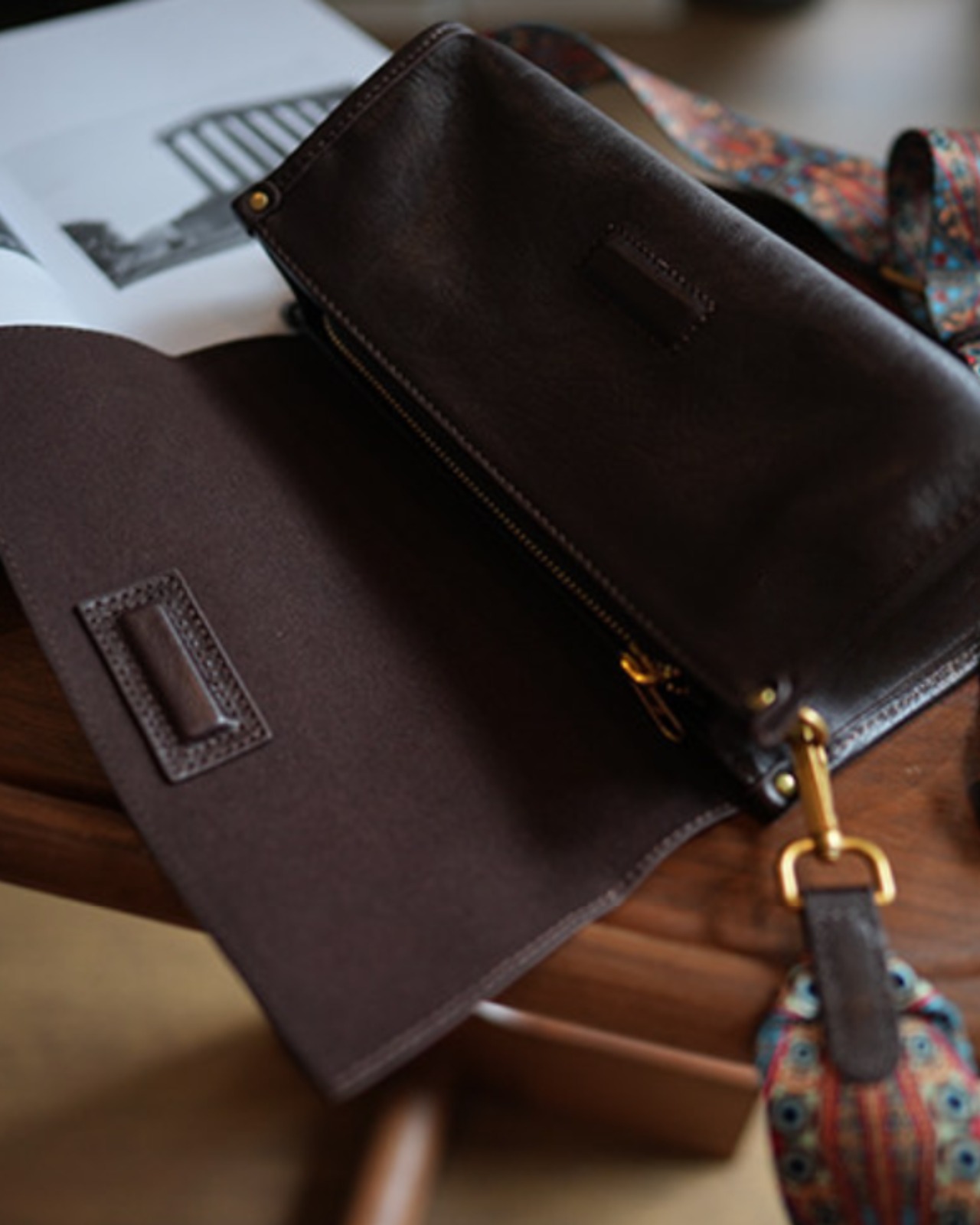 レトロ民族風ワイドショルダーストラップスクエアバッグ