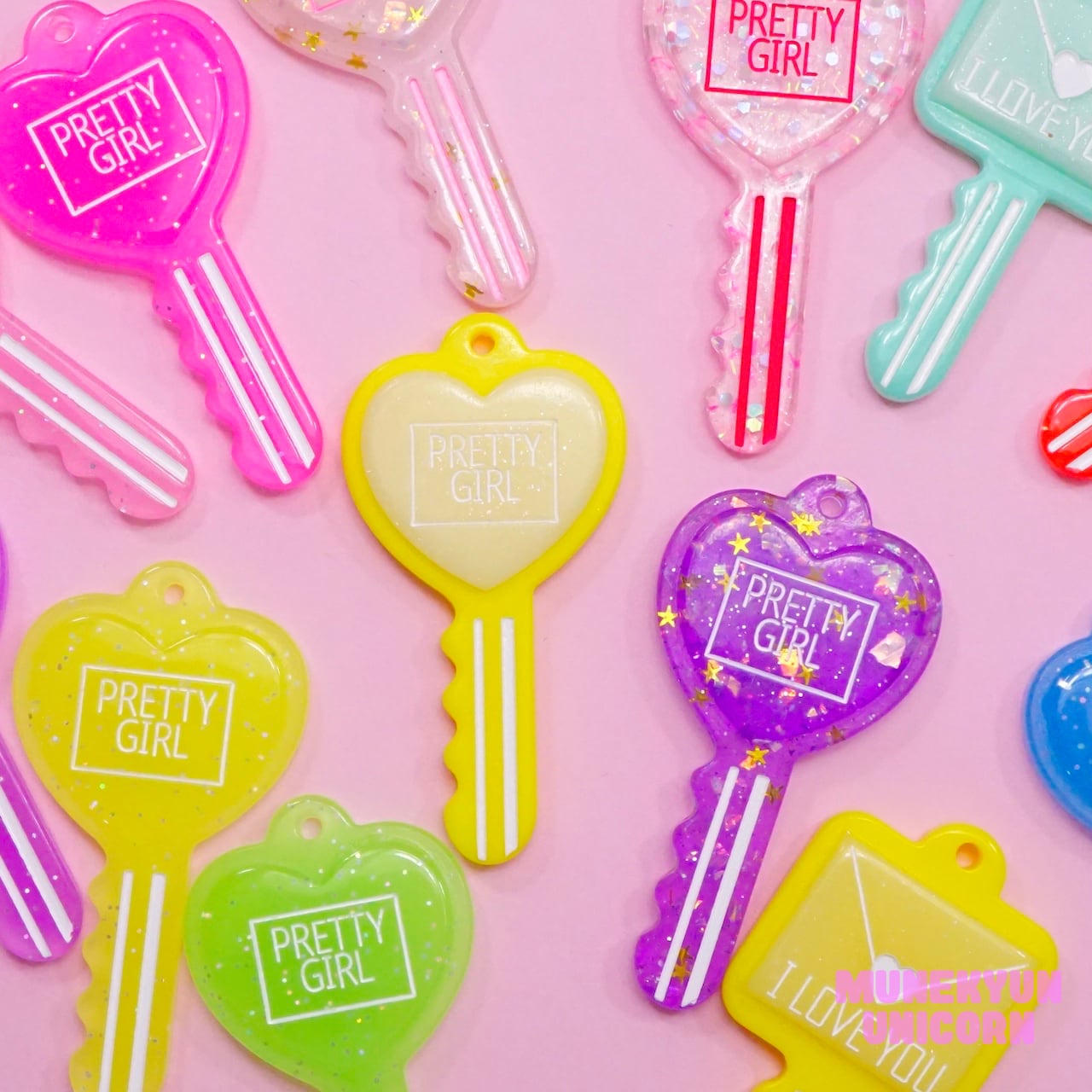 D585【1個/1pc】キャンディーカラー ハート鍵 チャーム/ Candy Color