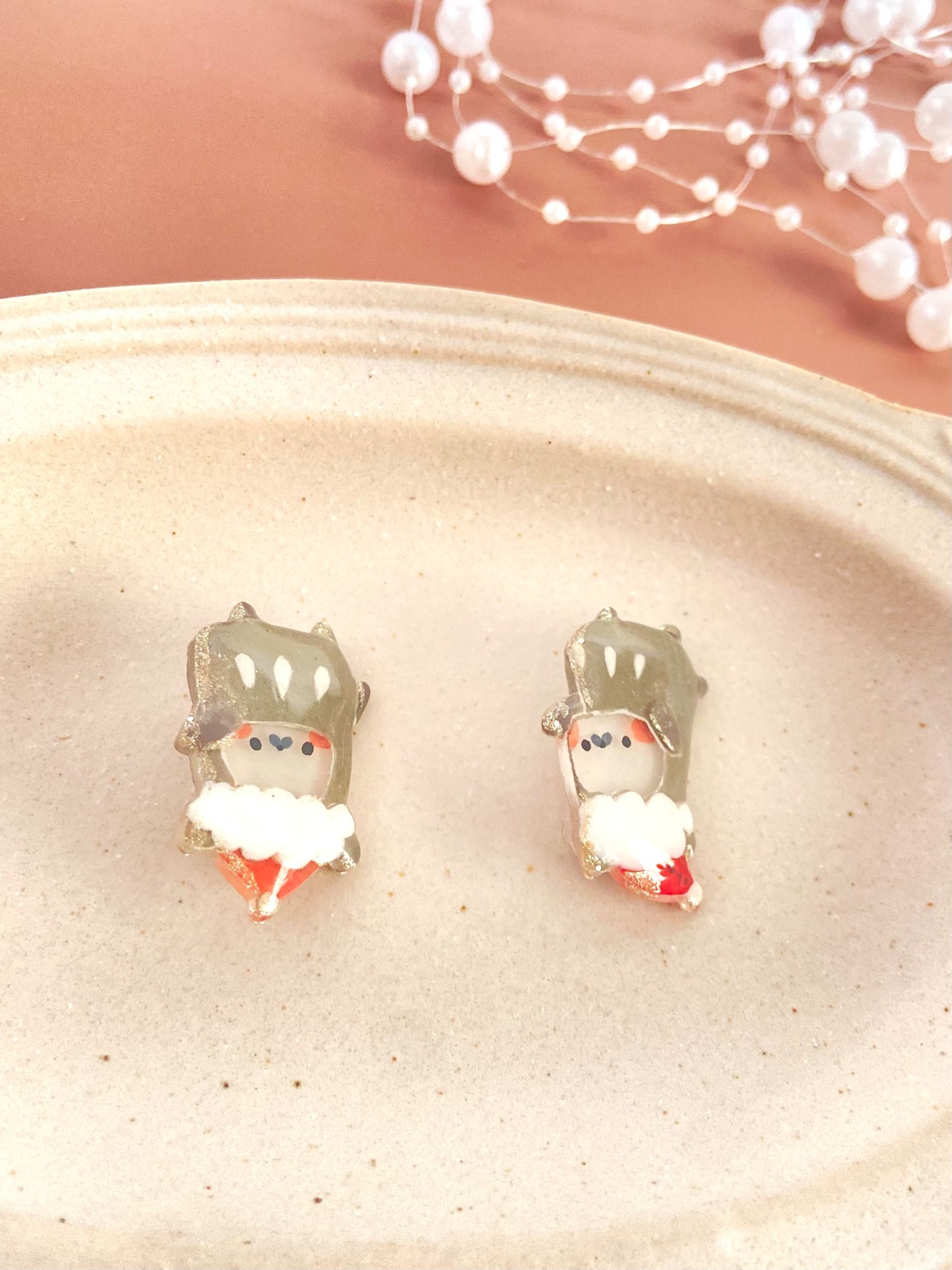 ブローチ『だるサンタ』