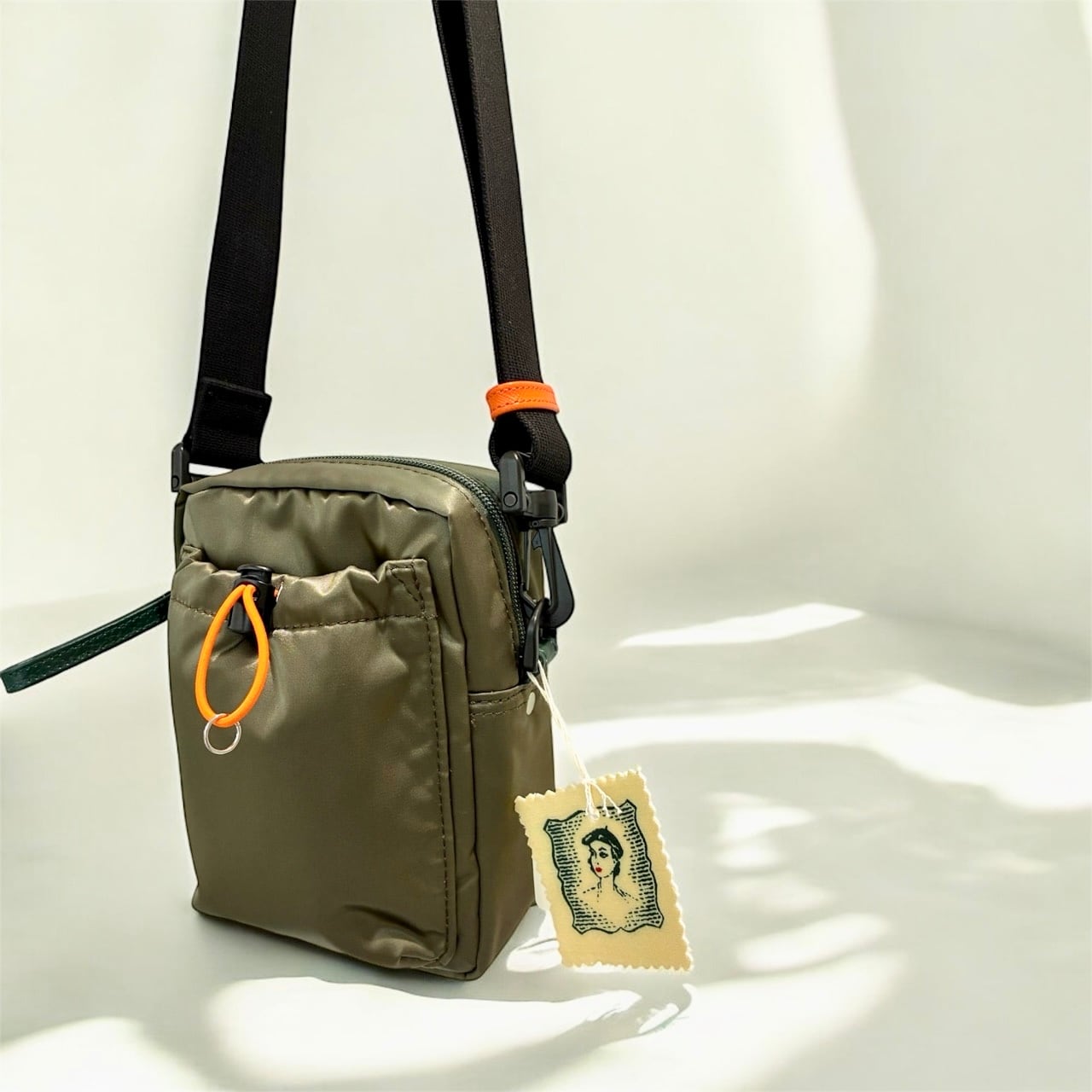 TEMMYE 2WAY ミニショルダーバッグ カーキ 再入荷！DEUX MILLE ドゥミル ボンディングミニショルダー[Silver