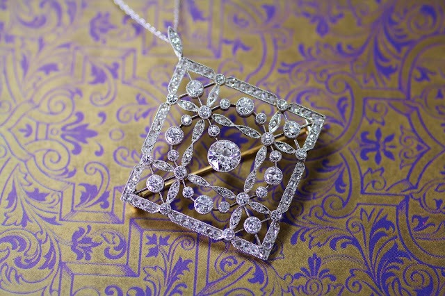 Lozenge-shaped Diamond & Platinum Pendant / Brooch