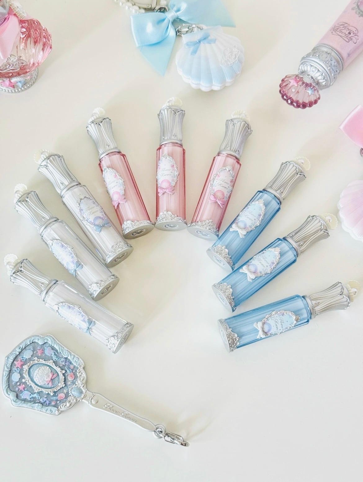 フラワーノーズ シェルズジュエリーシリーズ 中身のコスメフルセット