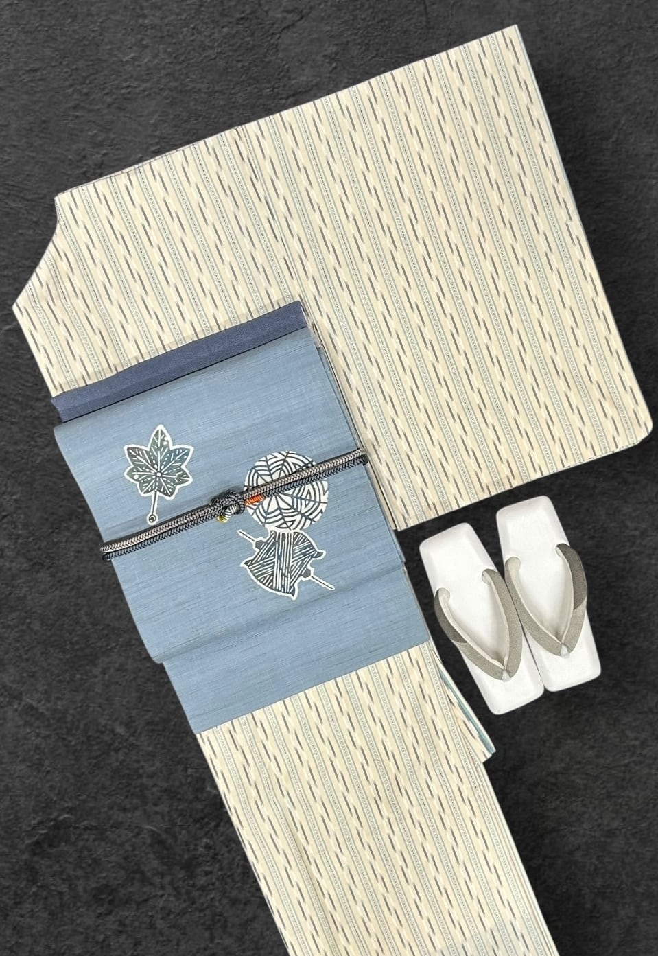 紬☆単衣☆幾何学模様☆仕立て上がり☆涼しげな色合い 名古屋