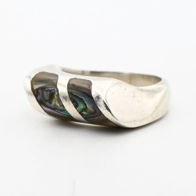 Mother Of Pearl Inlay Accent Top Style Ring #9.5 / Denmark