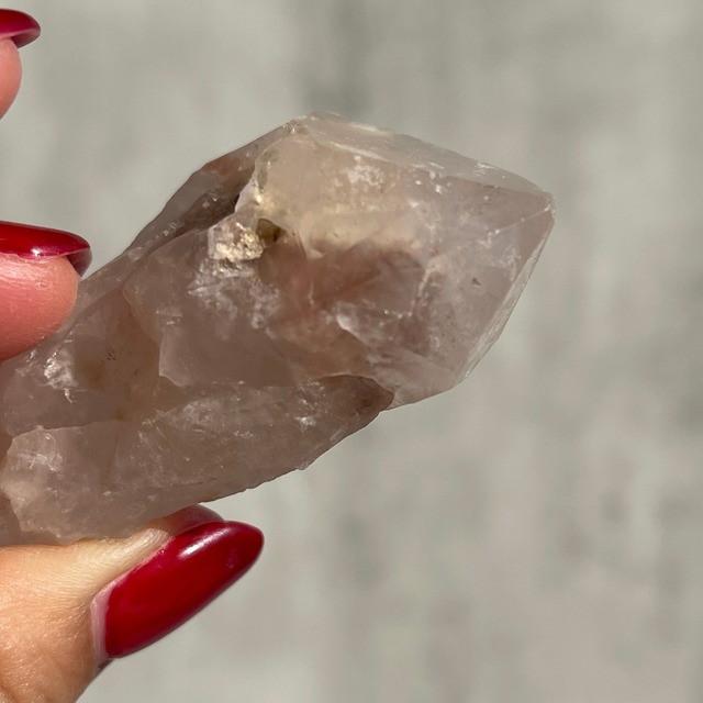ブラジル・バイーア州ジャコビナ産【ピンキッシュアメジスト - Pink Amethyst】④ 鉱物 天然石 パワーストーン