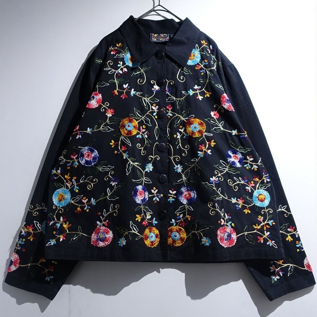 90s Black Flower Embroidery Design Jacket