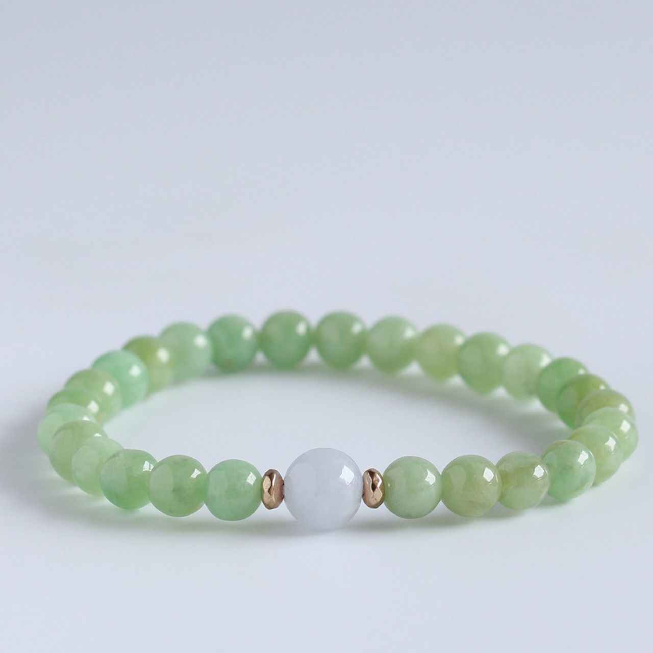 緑と紫のコントラストが爽やか！濃い紫のワンポイントカラーがたまらない！ green&point lavender翡翠ブレスレット A貨翡翠 jd_br1064