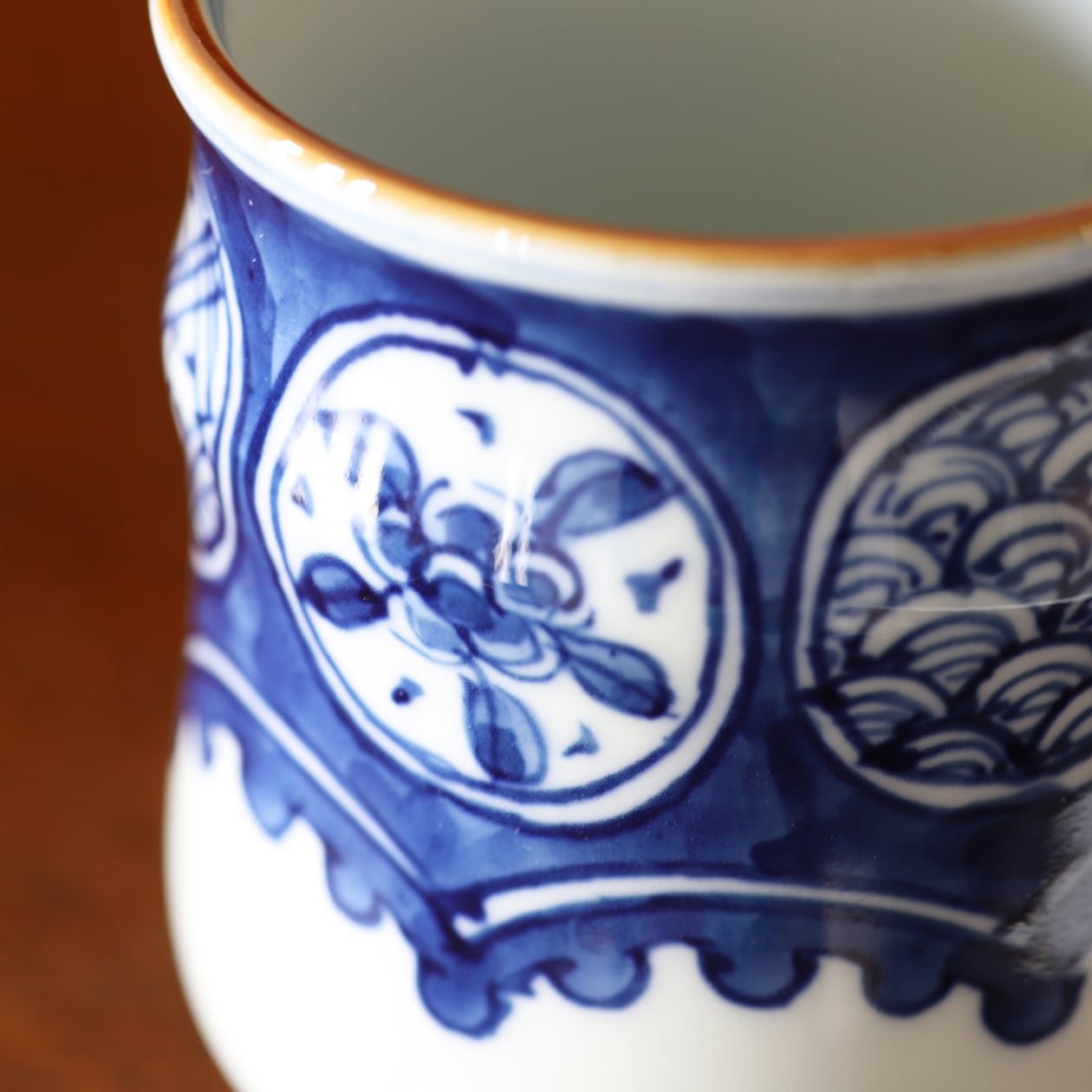 丸地紋 縦長湯呑 作：井手國博・与志郎窯（有田焼） | にっこう生活館