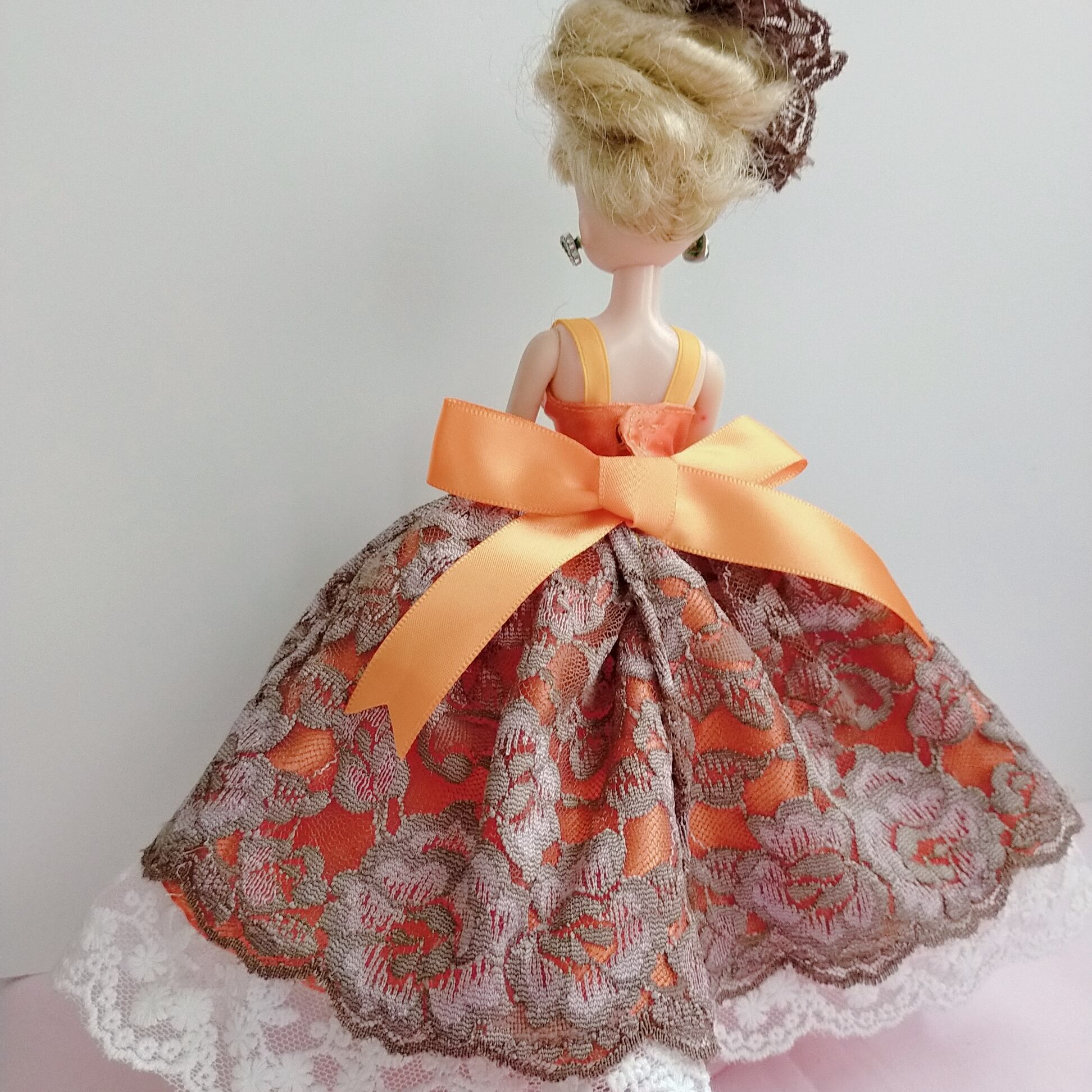 ハロウィンシリーズ】オレンジと茶色のレースドレス | リカコス（リカ