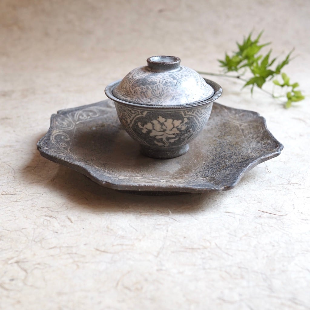 土本訓寛・久美子/象嵌 蓋碗 蝶・蓮華・福寿
