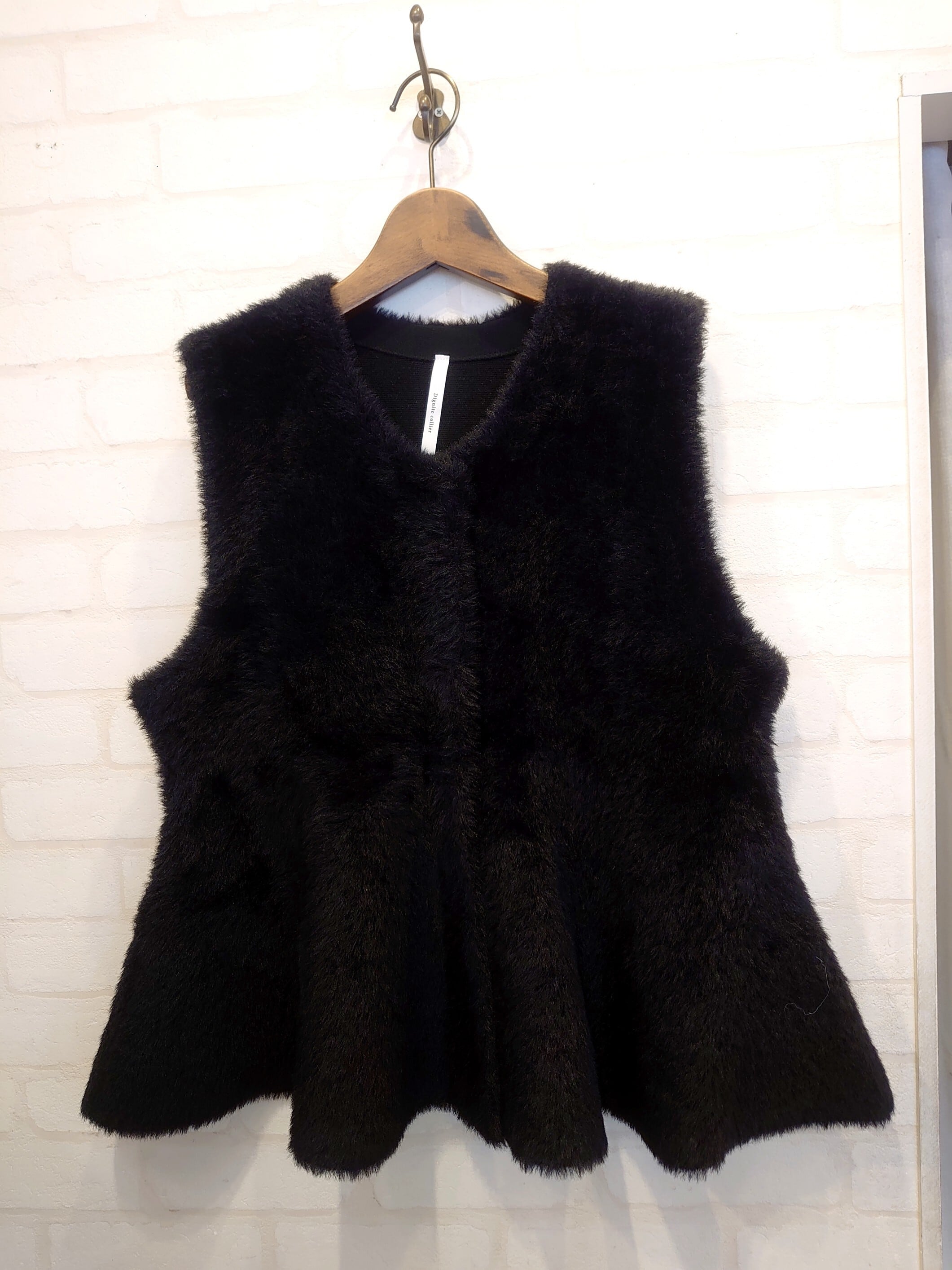 フェザーヤーンペプラムジレ Dignite collier | KURUKURU苦楽園店