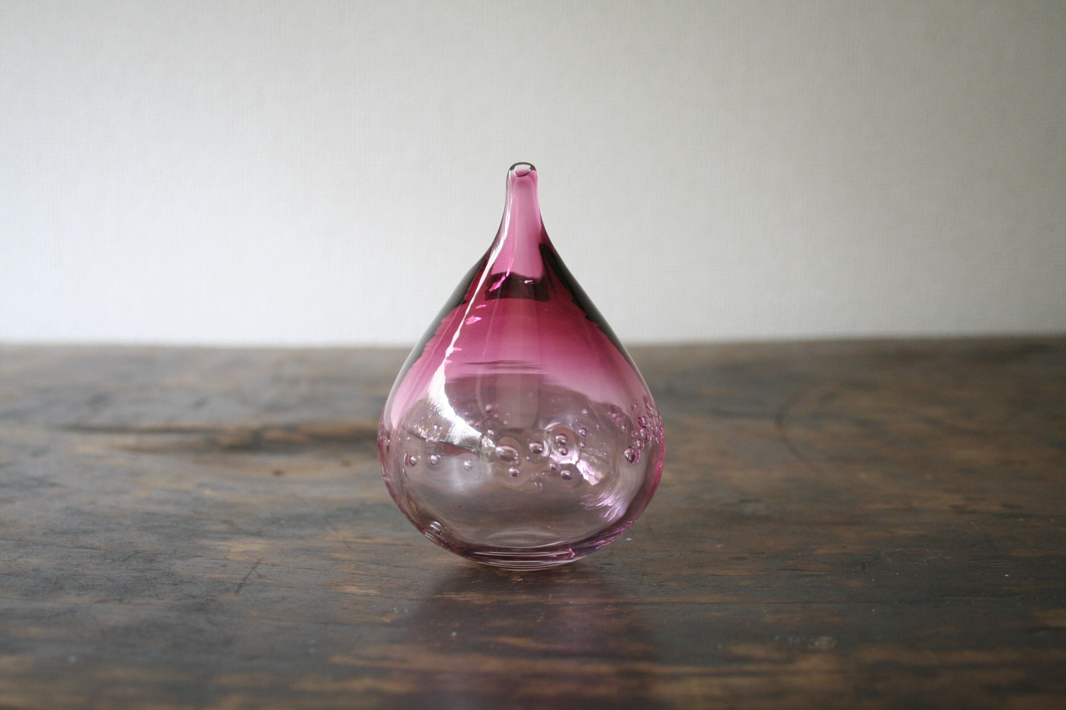 花器(高さ 9 cm)雫花器 ピンクS | TSUNE;田中恒子の器 オンラインストア