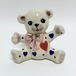 クマの置物（ハート柄）