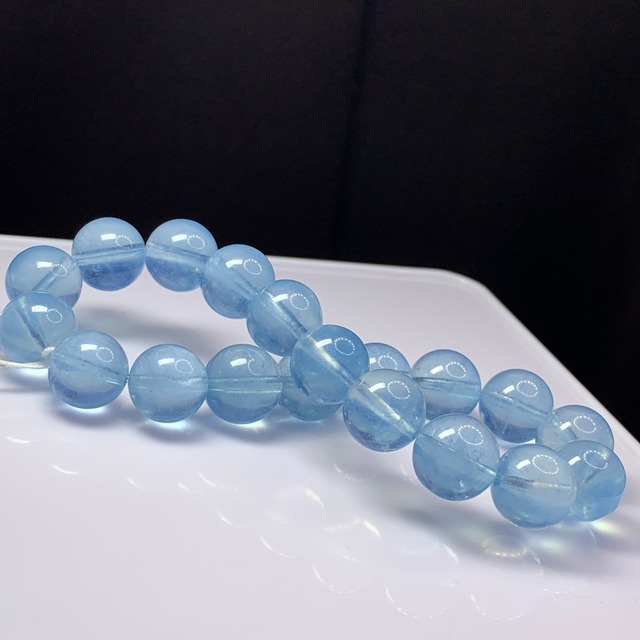 透明度有、アクアマリンブレスレット