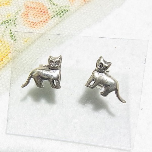 シルバー925製　猫のピアス  アクセサリーのセール通販 　11140S