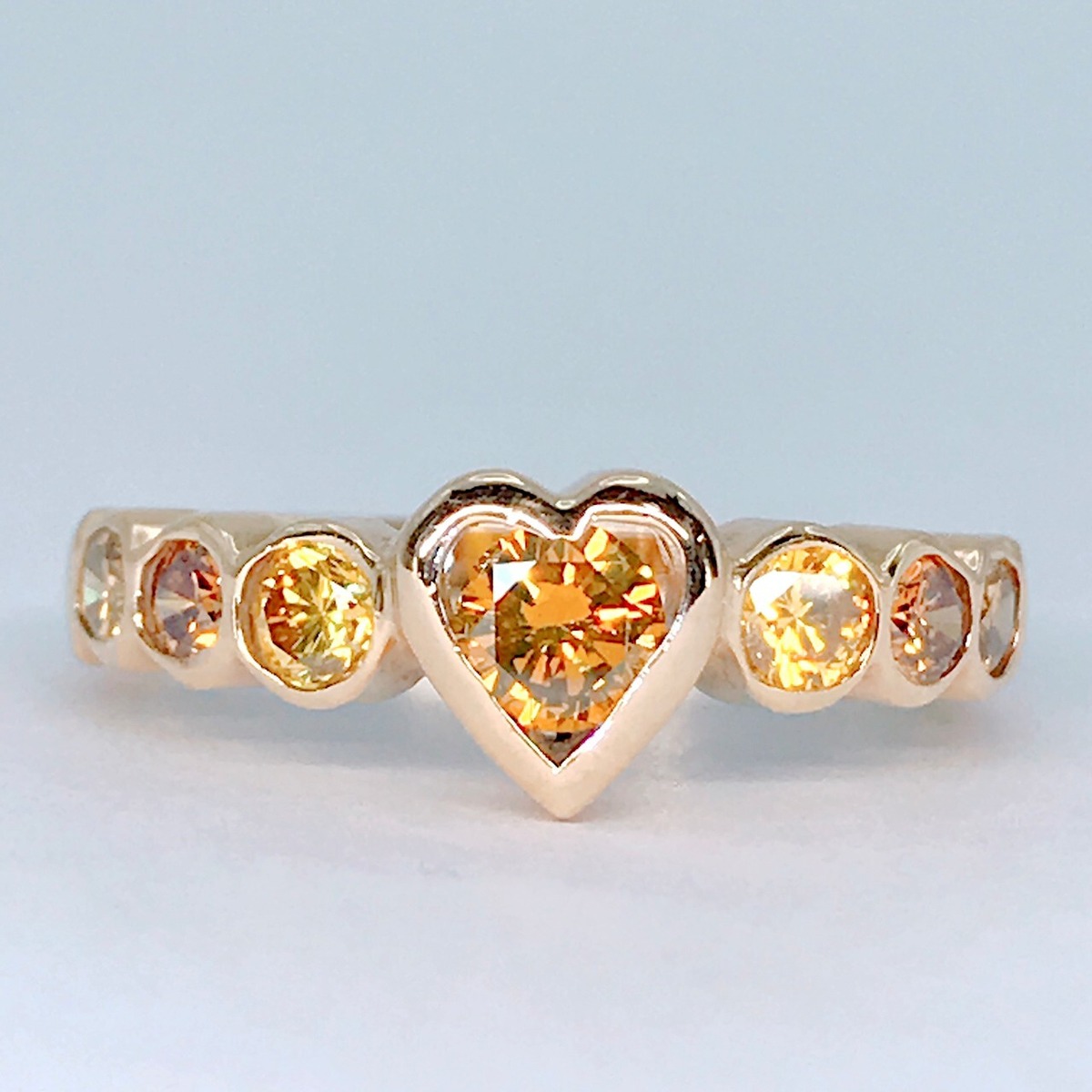 0.80ct ダイヤモンドリング K18 ハート エタニティ カラーダイヤ | LeiBee