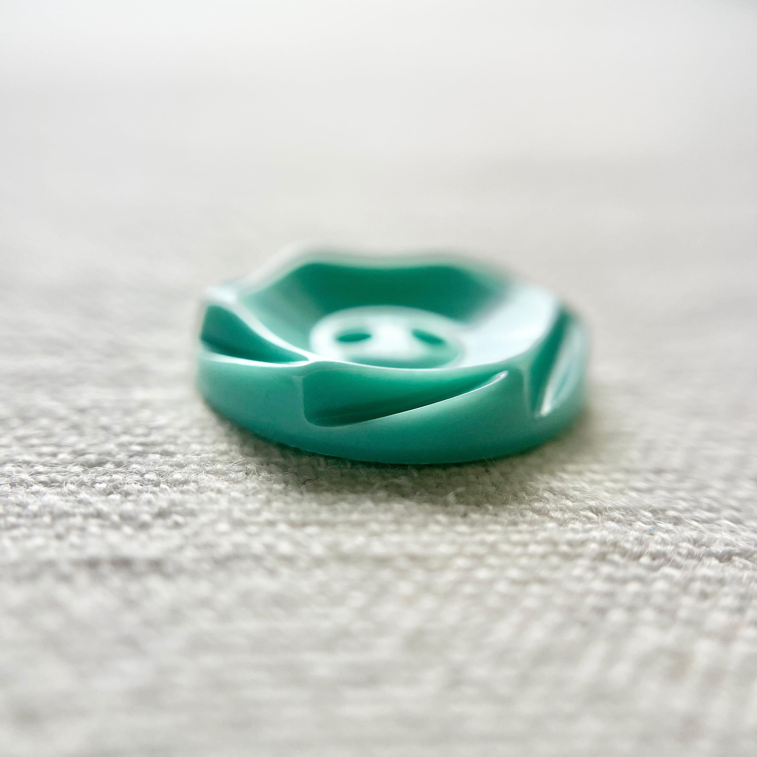 フランス ヘキサゴンフェイス×ティファニーブルー 2穴 19㎜ | kususu