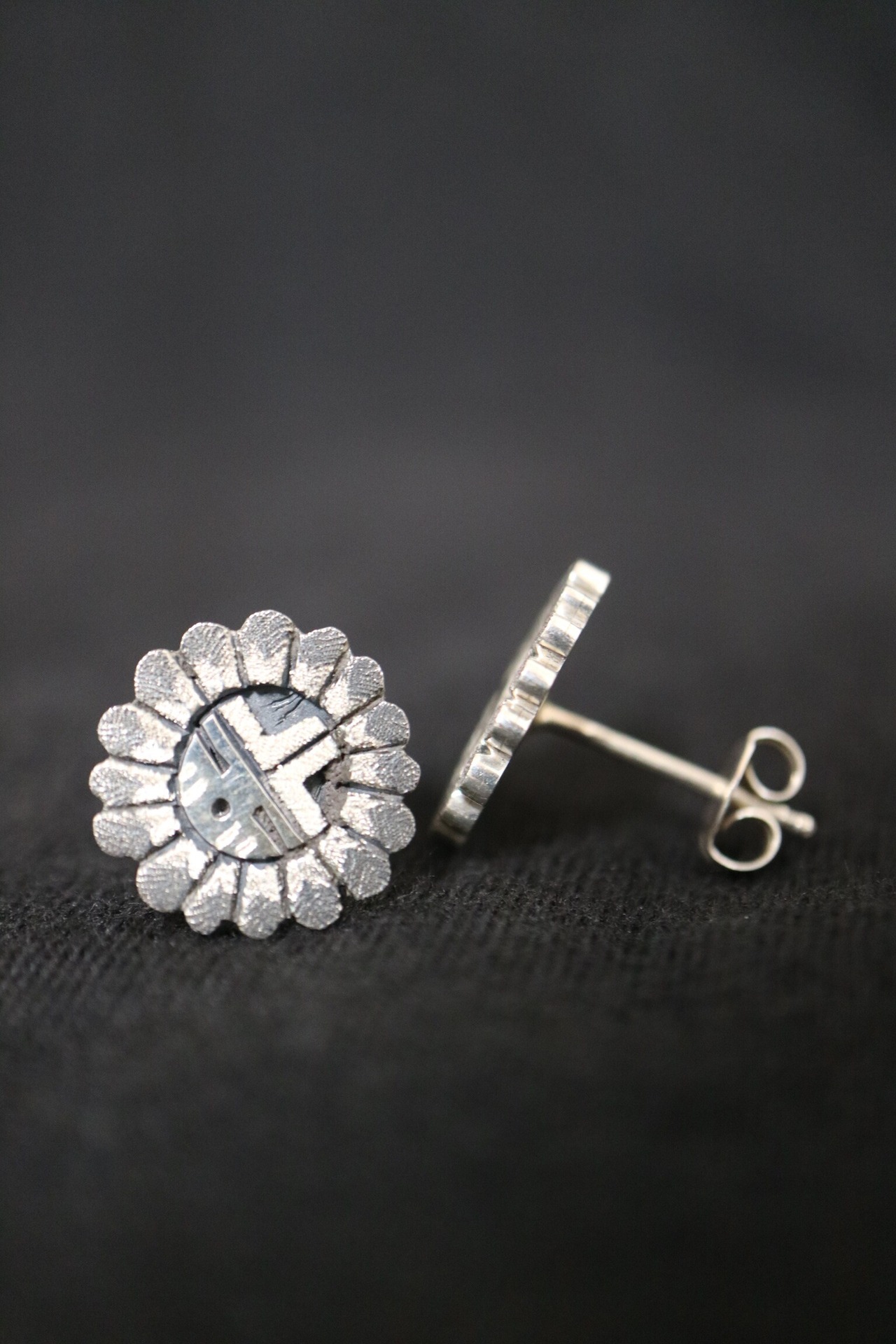 ナバホ族 Letchworth（レッチワース）作　サンフェイスピアス