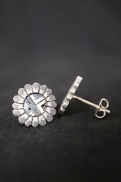 ナバホ族 Letchworth（レッチワース）作　サンフェイスピアス