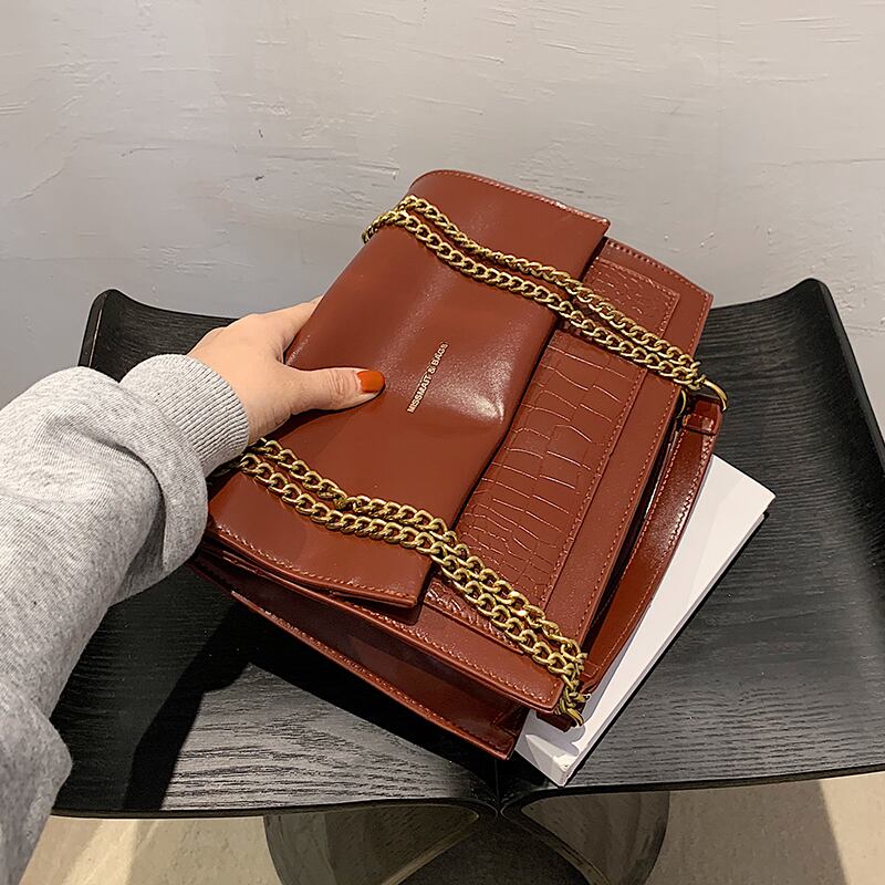 オータムウィンターチェーン レッド 秋物 冬物 スクウェア メッセンジャーバッグ 手作りハンドバック10215338859