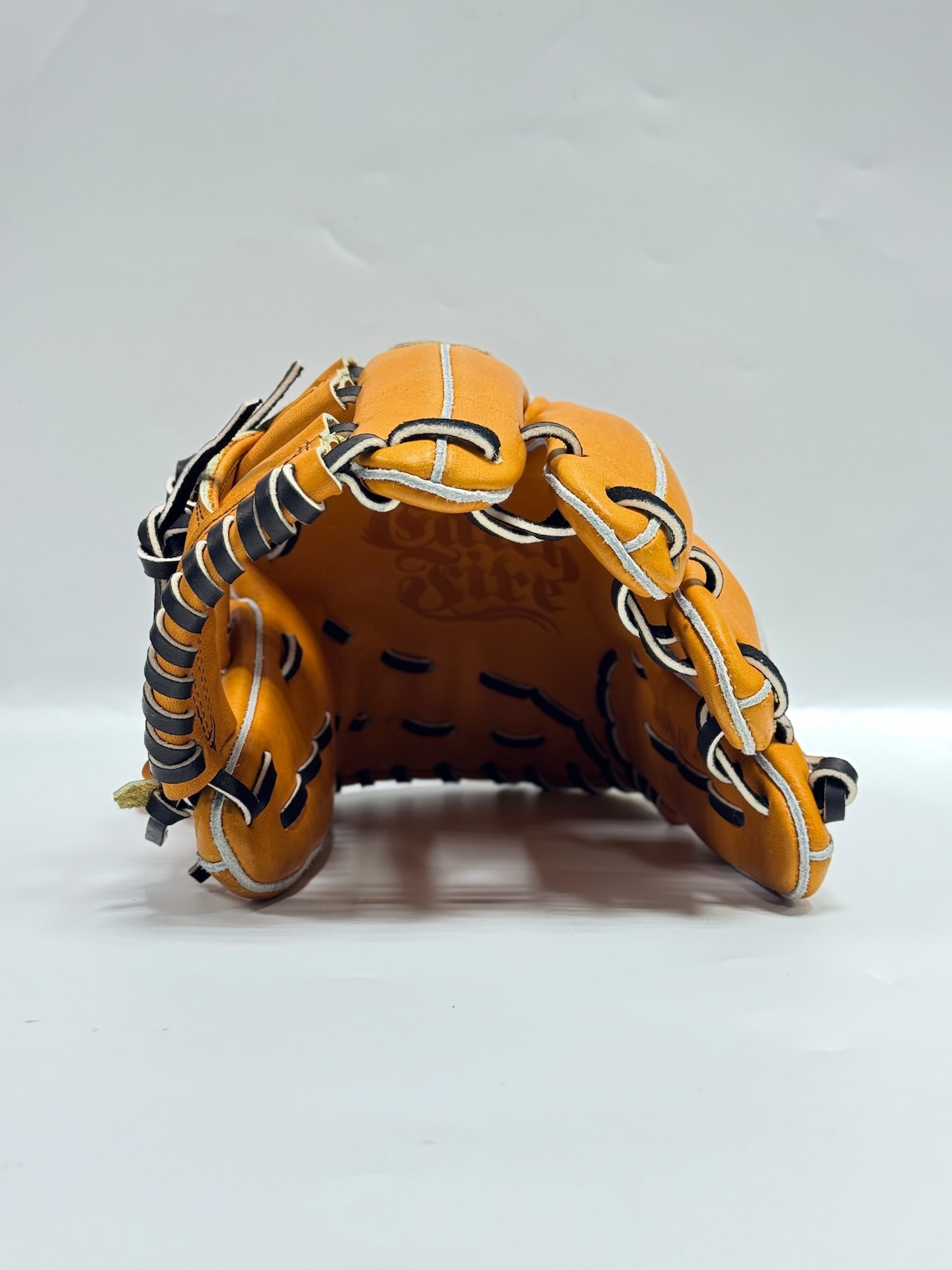 FIRESーファイヤーズ 限定軟式グラブ 内野手モデル 限定ラベル コルク×ブラック・画像6