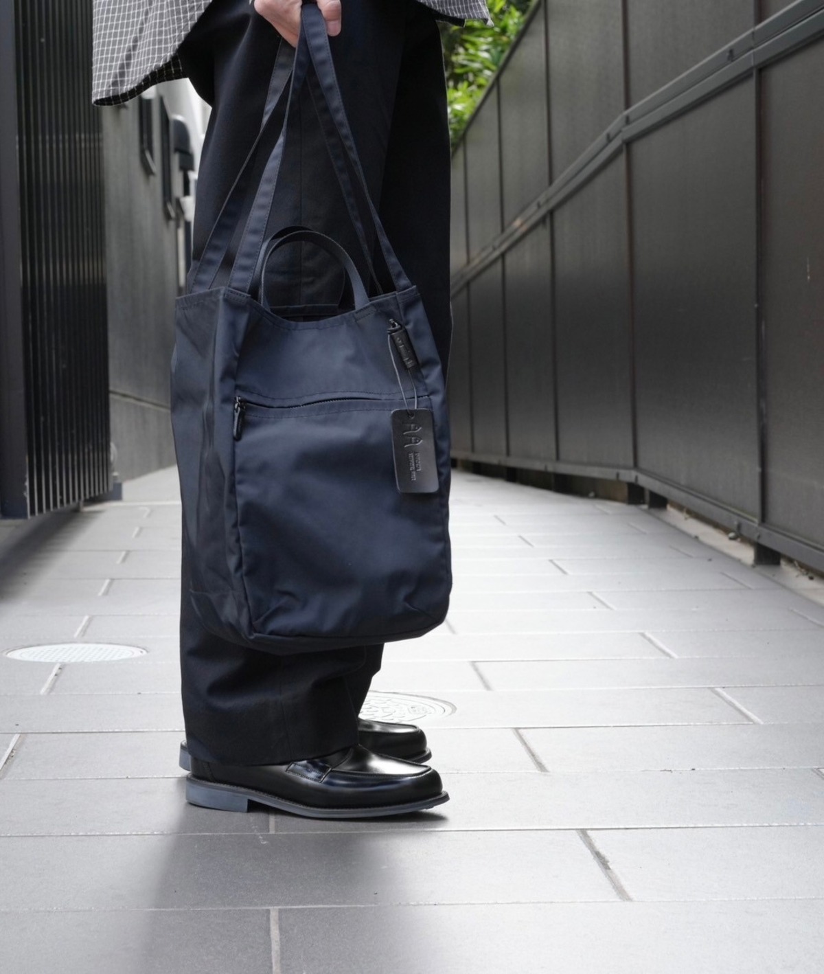 AMIACALVA(アミアカルヴァ) /Gabardine Zippy Tote-BLACK(M)-(F039-BL 