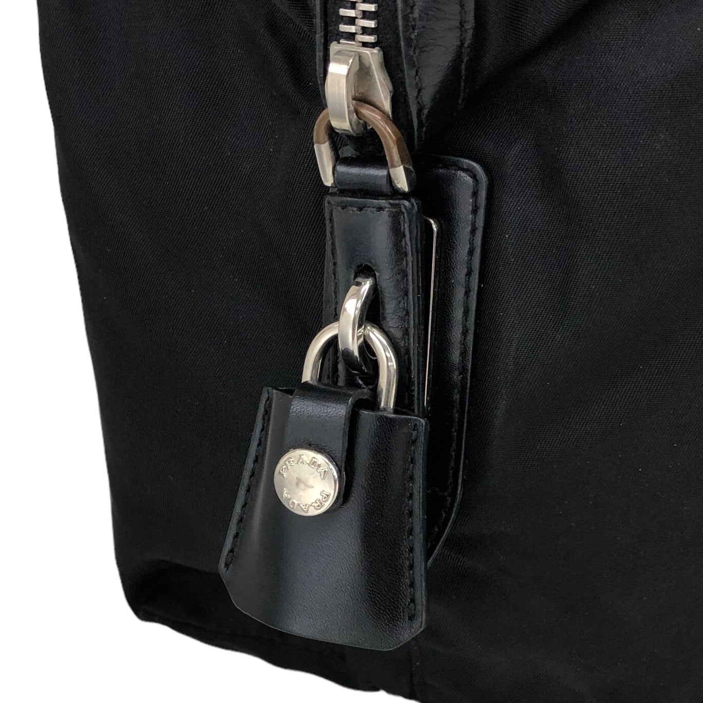PRADA プラダ ハンドバッグ ブラック トライアングルロゴ ナイロン