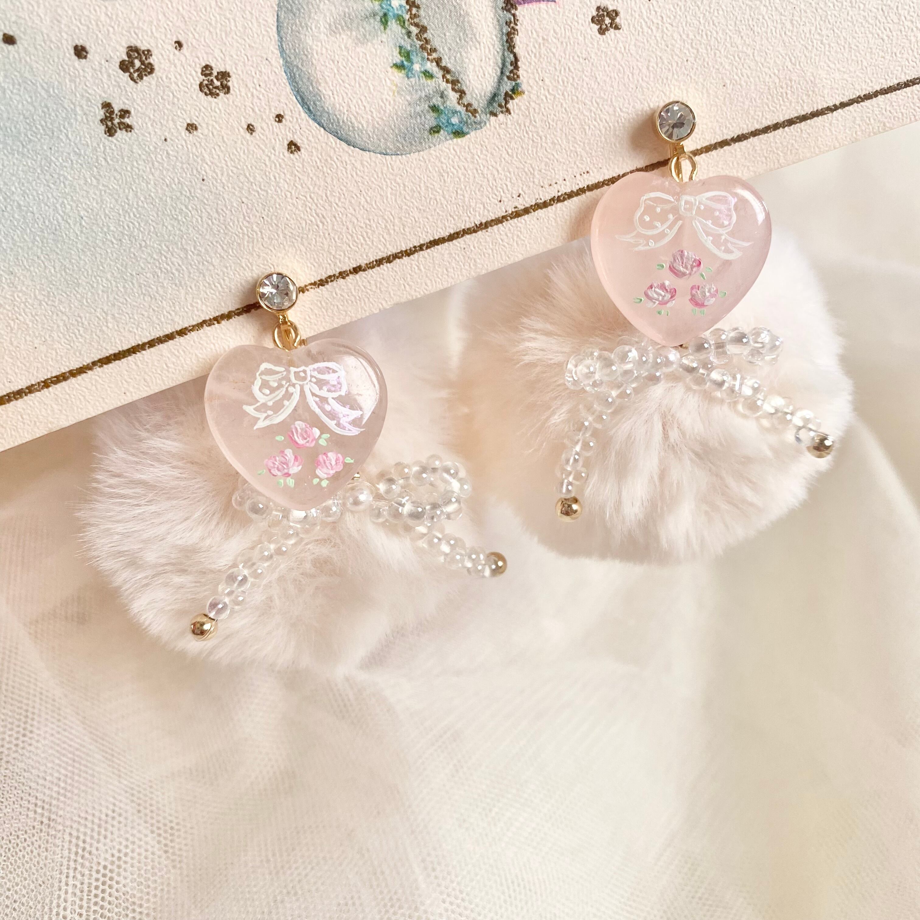 ぽんぽんリボンリボン イヤリング（WHITE) Pon Pon ribbon hand painted earrings