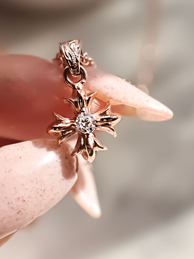 [新作]【12月中旬ごろ再販予定】【数量限定】フレアクロスチャーム "LANI "《名入れ刻印無料》