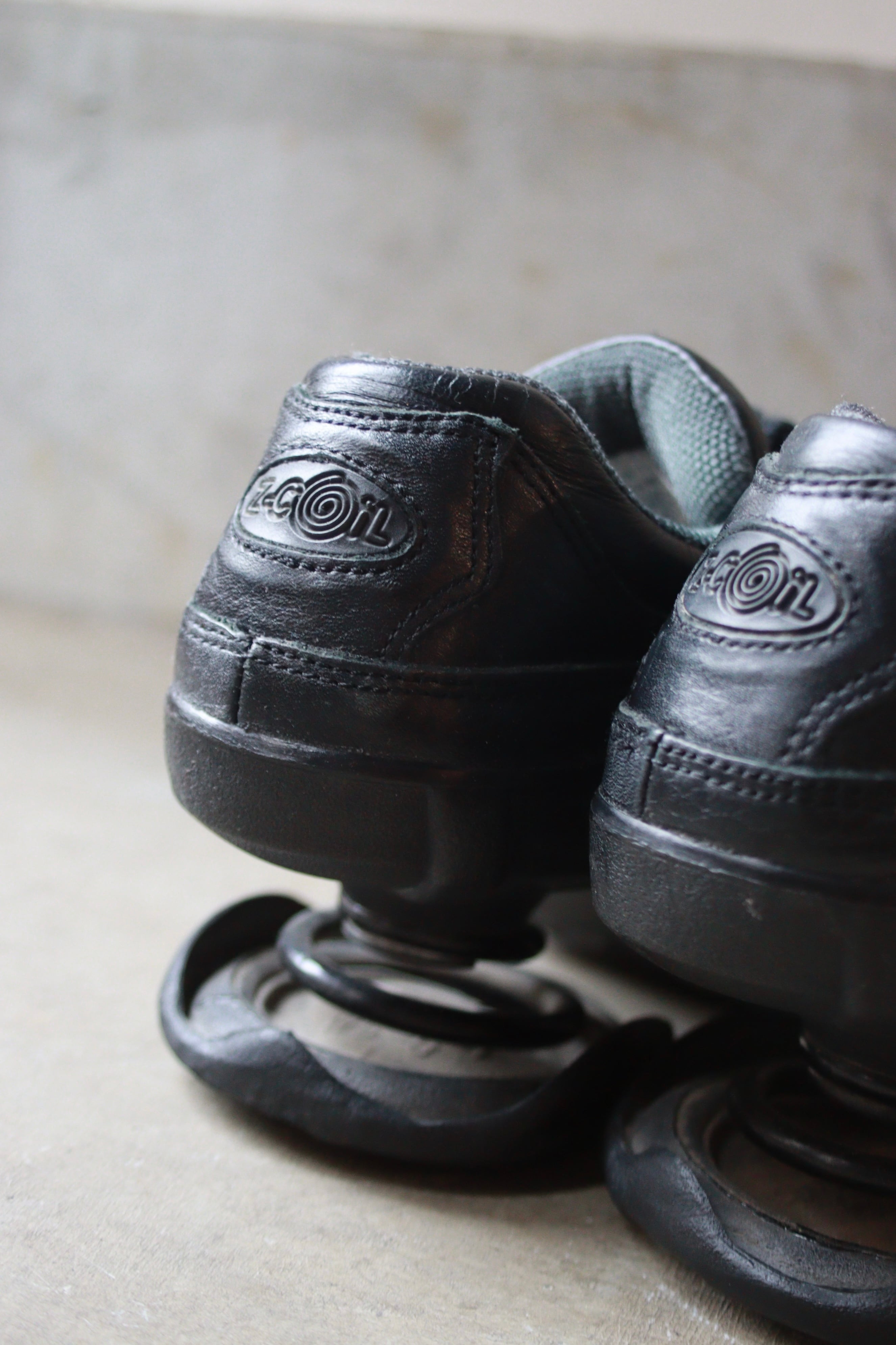 Z-Coil spring heel black leather shoes . US 7 / jpn 24cm . | snooze