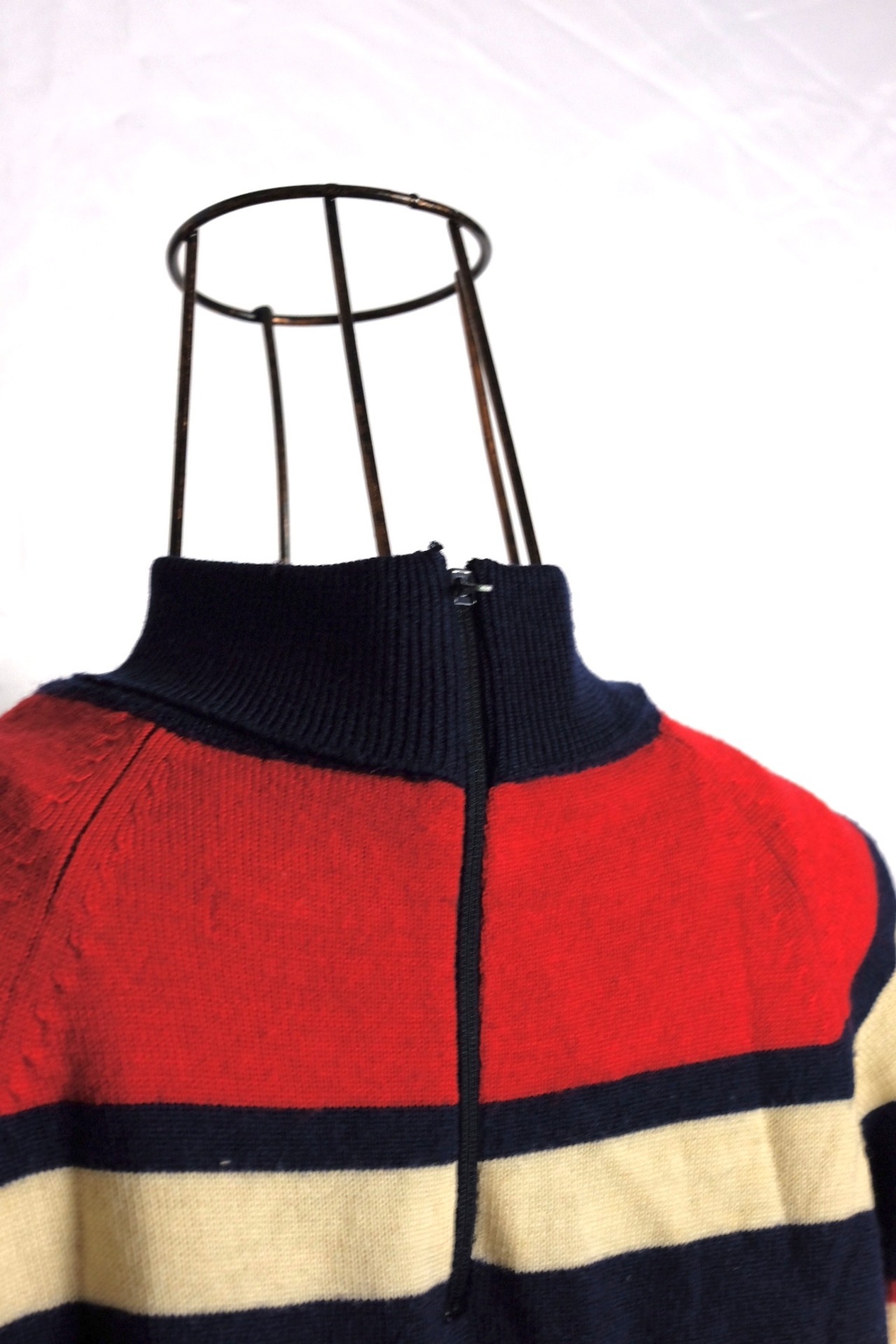 Vintage border design wool turtleneck knit