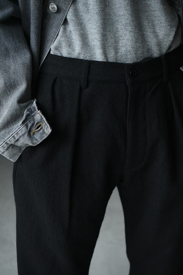 ERA.SHUKUJU WOOL CLASSIC PANTS (Black)