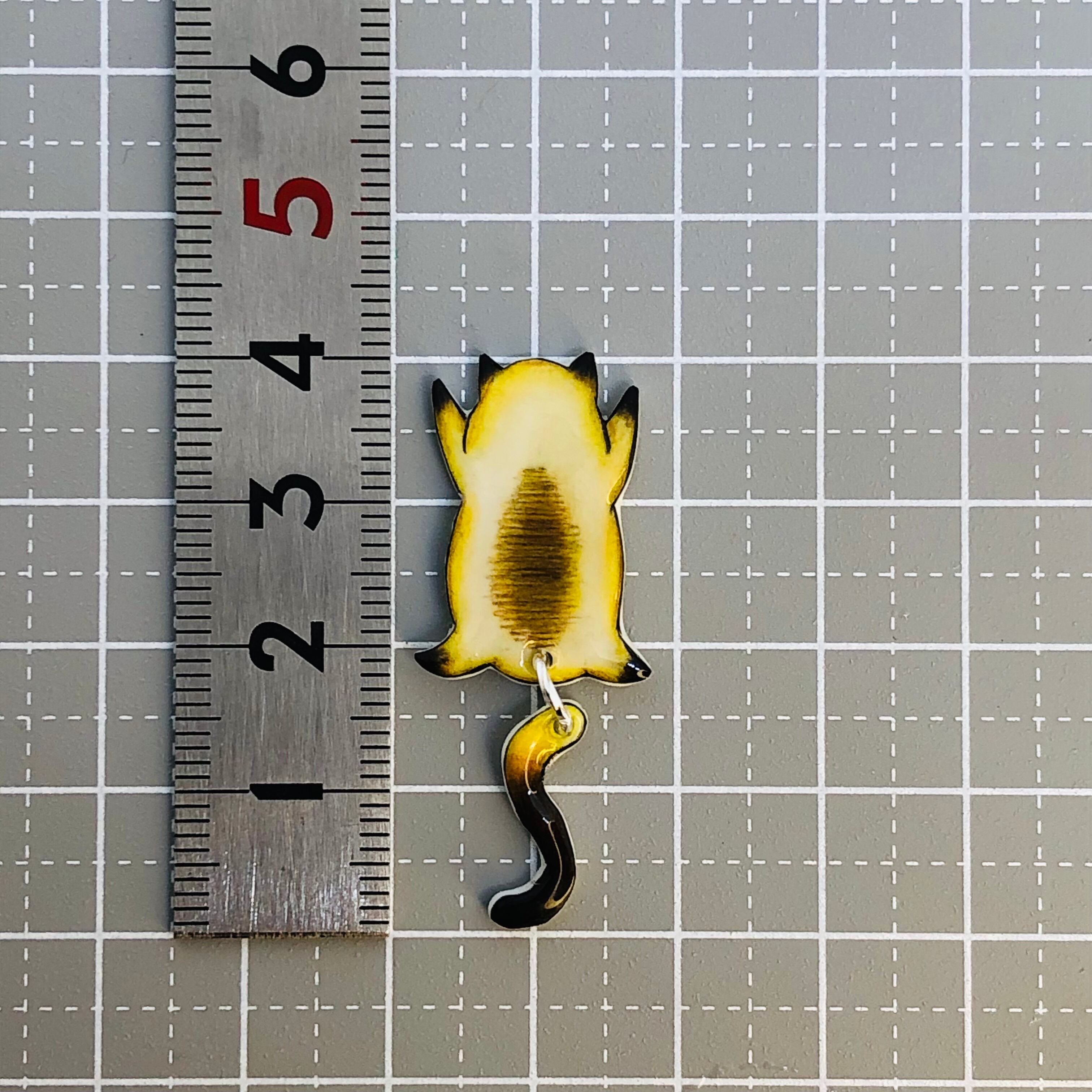 猫アクセサリー しがみつき しっぽユラユラ猫 「シャム猫」 猫モチーフ 